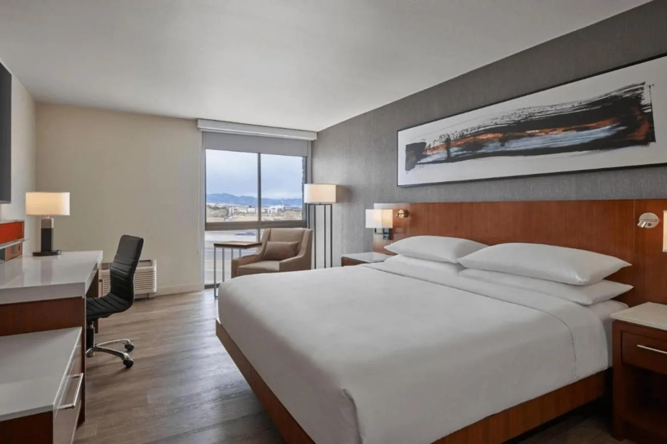 Bedroom, Bed in Delta Hotels by Marriott Denver Thornton