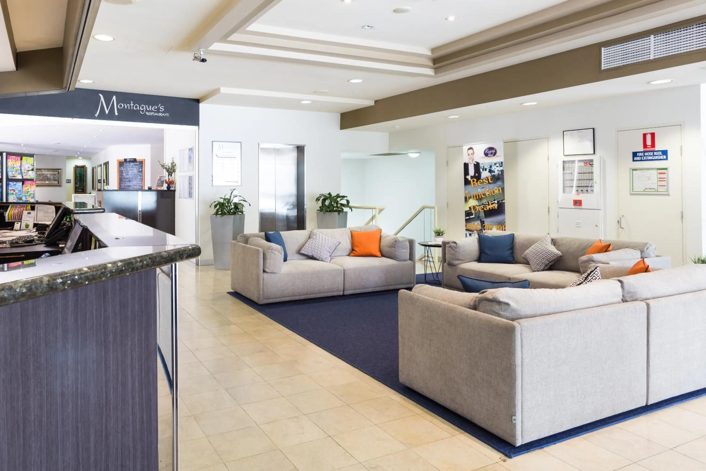 Lobby or reception in Riverside Hotel Southbank