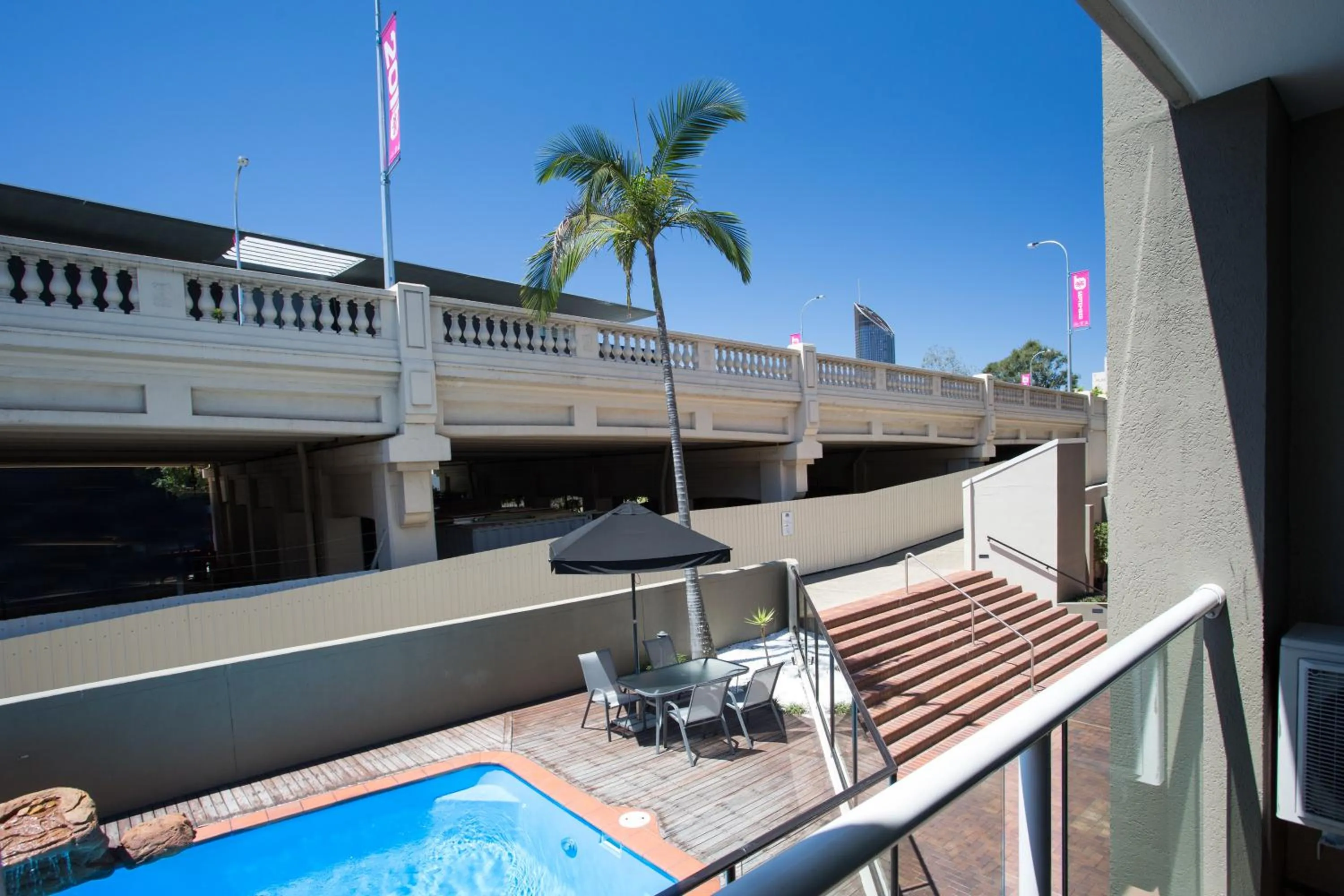 Balcony/Terrace in Riverside Hotel Southbank