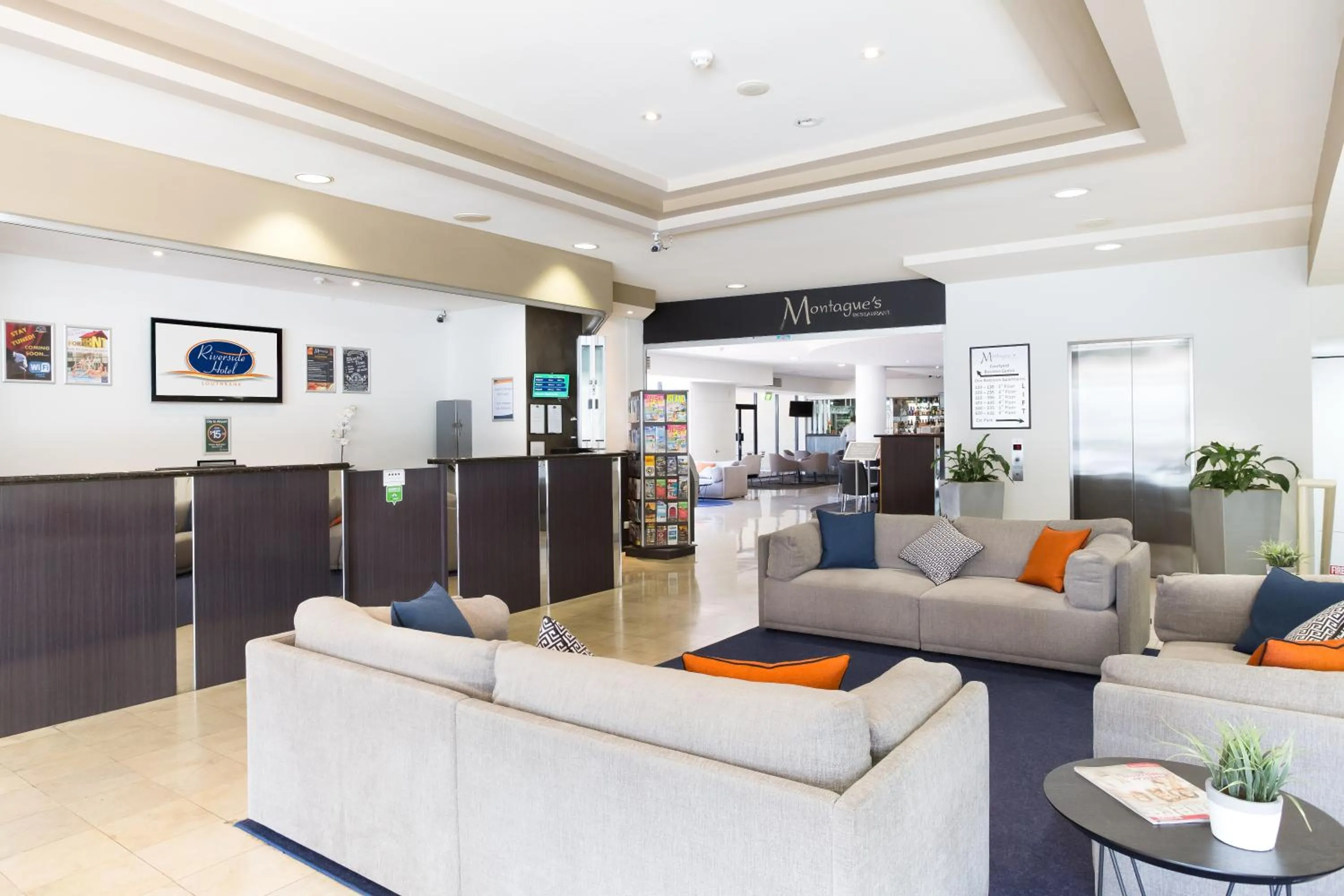 Lobby or reception in Riverside Hotel Southbank