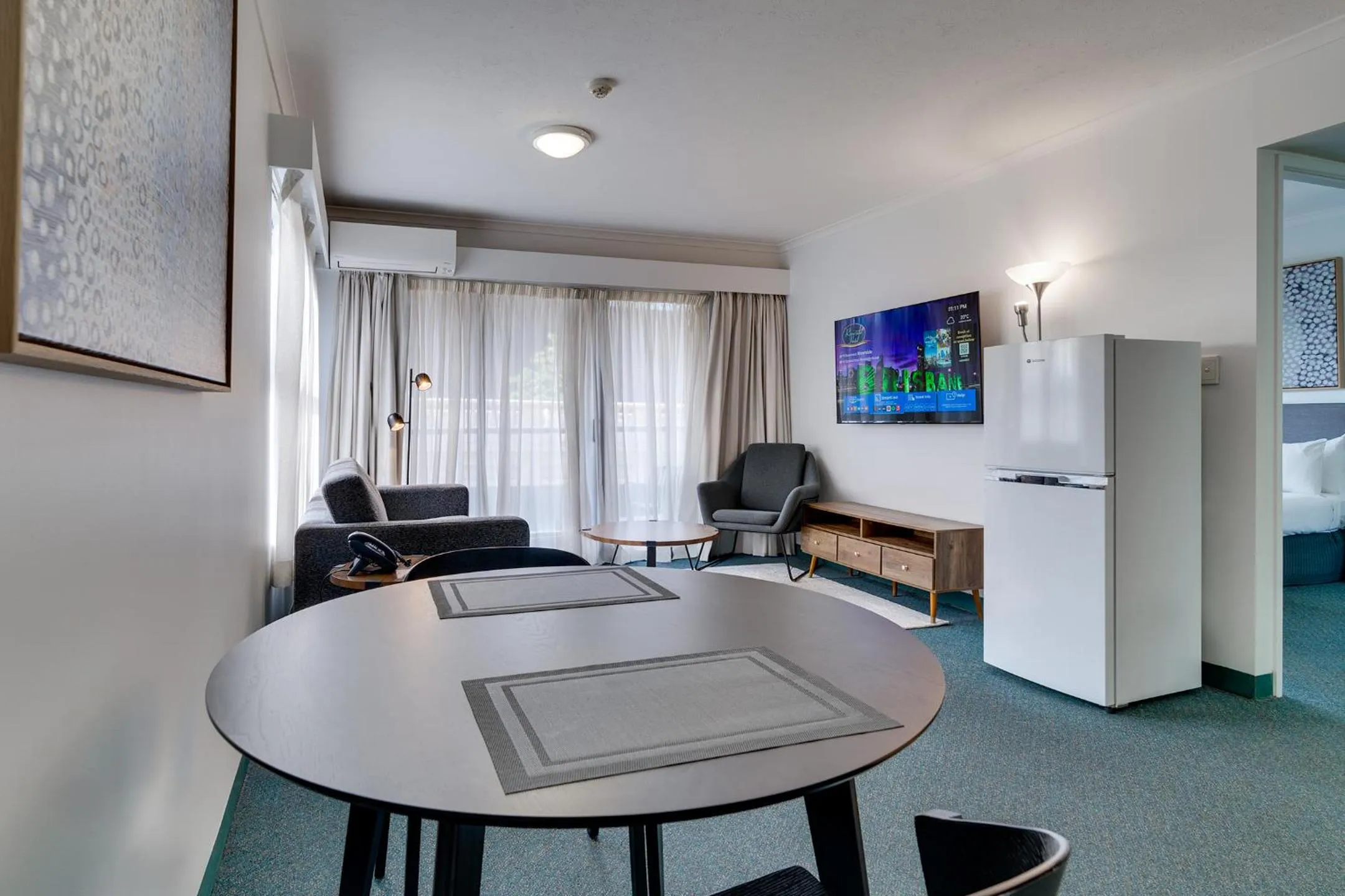 Kitchen or kitchenette in Riverside Hotel Southbank