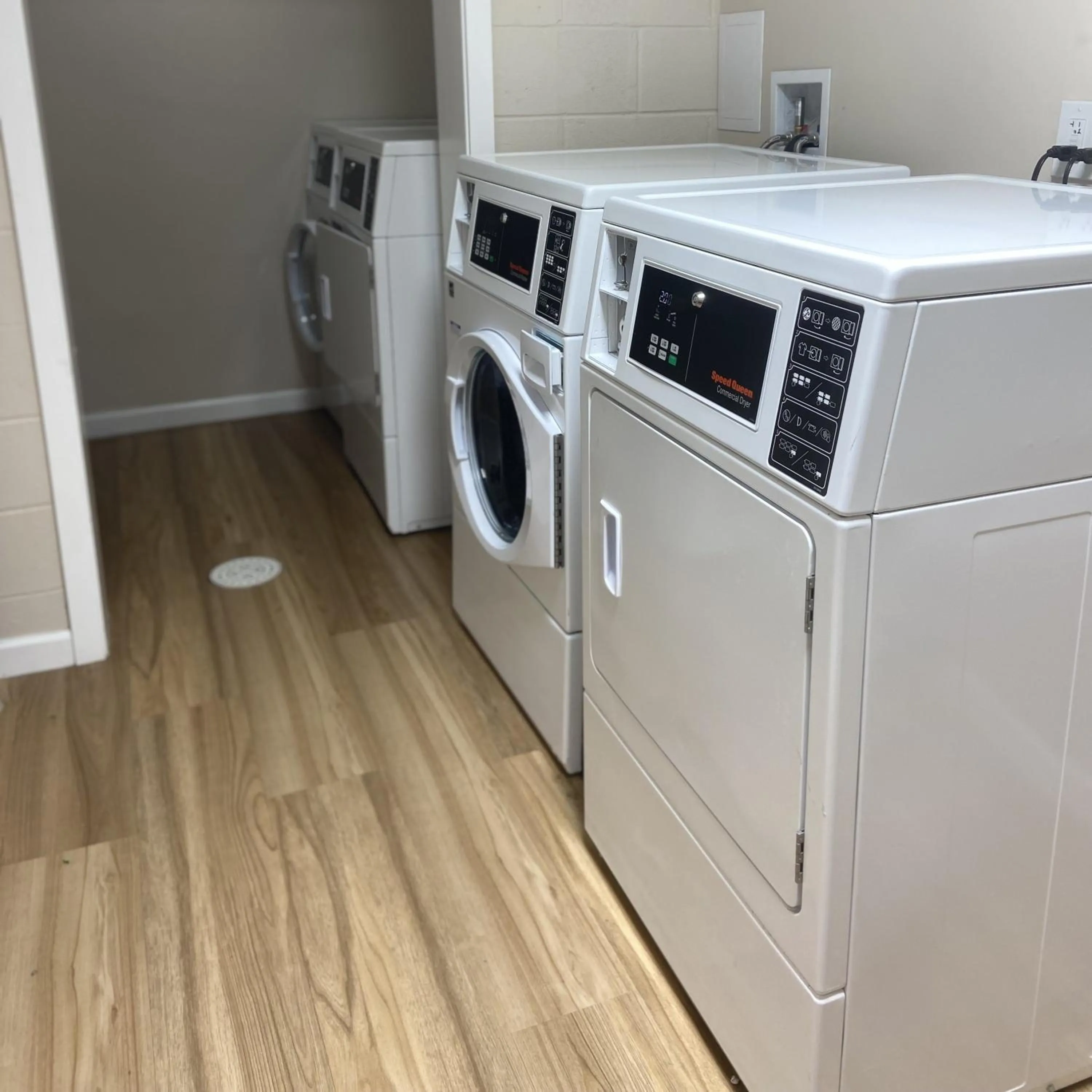 laundry in Red Roof Inn Painted Post