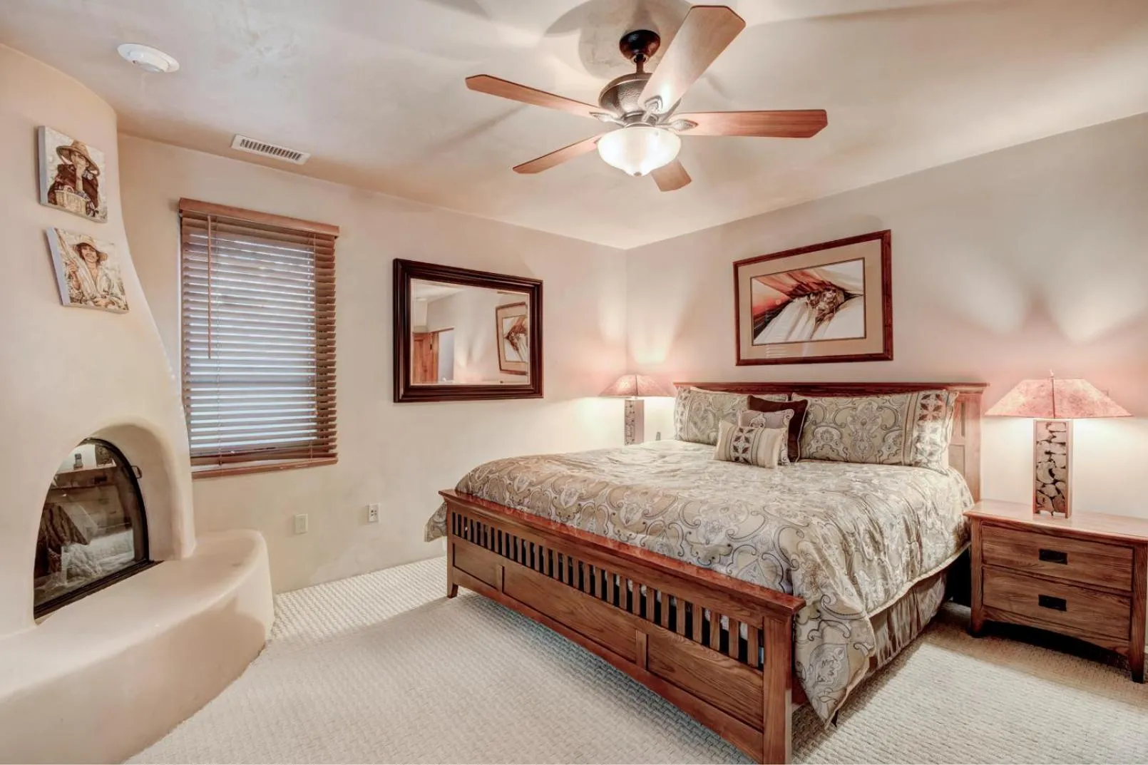 Bed in El Corazon de Santa Fe