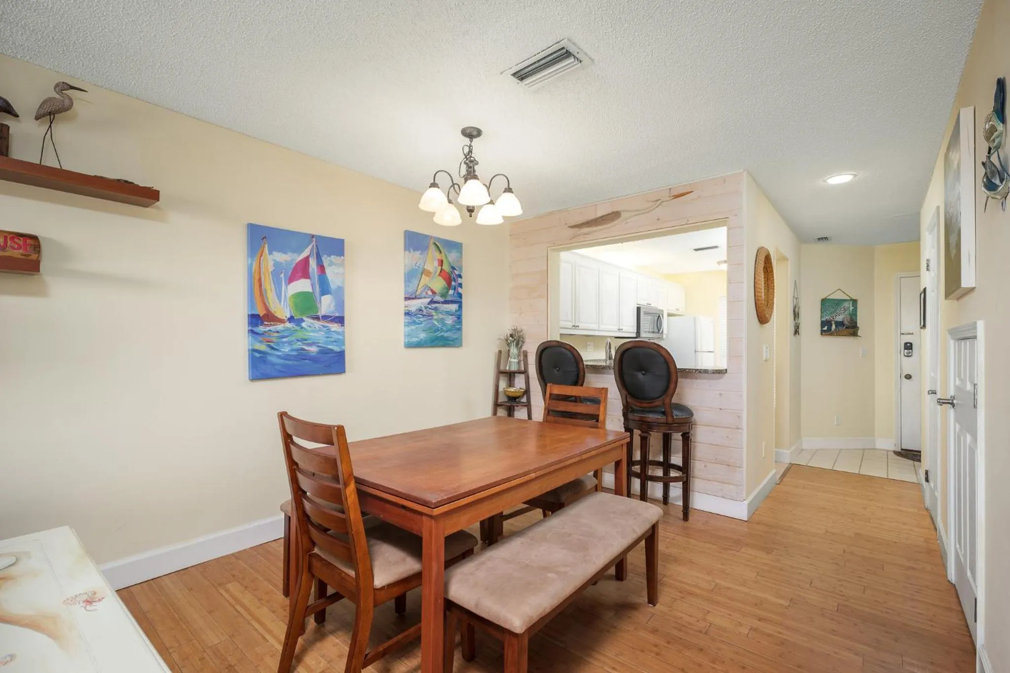 Living room in Sea Place 11209