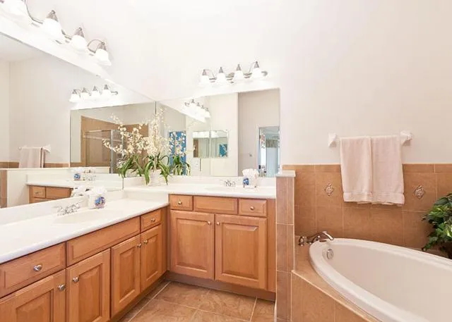 Kitchen or kitchenette in 734 Cinnamon Beach