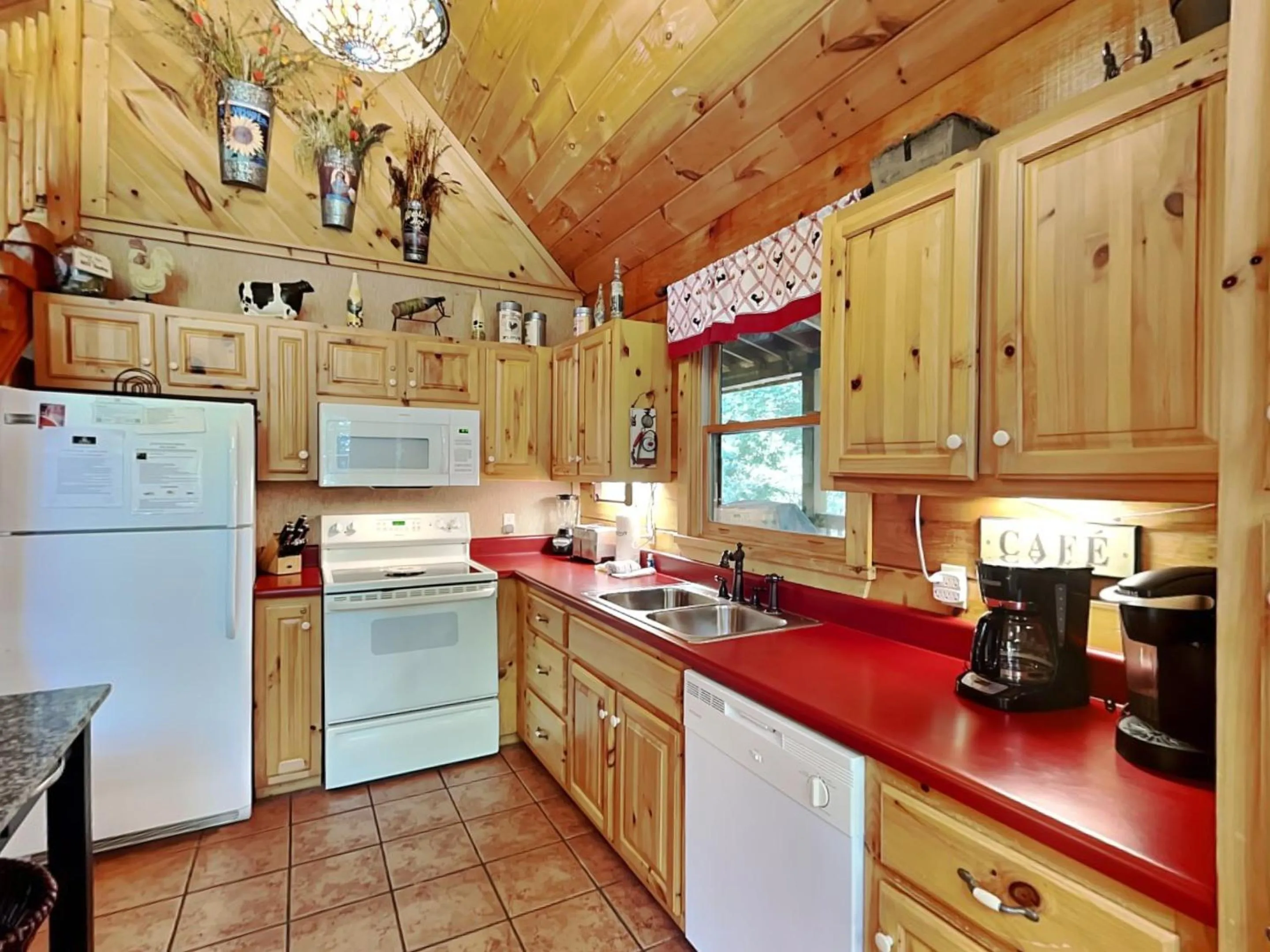 Property building in Lazy Cub Lodge