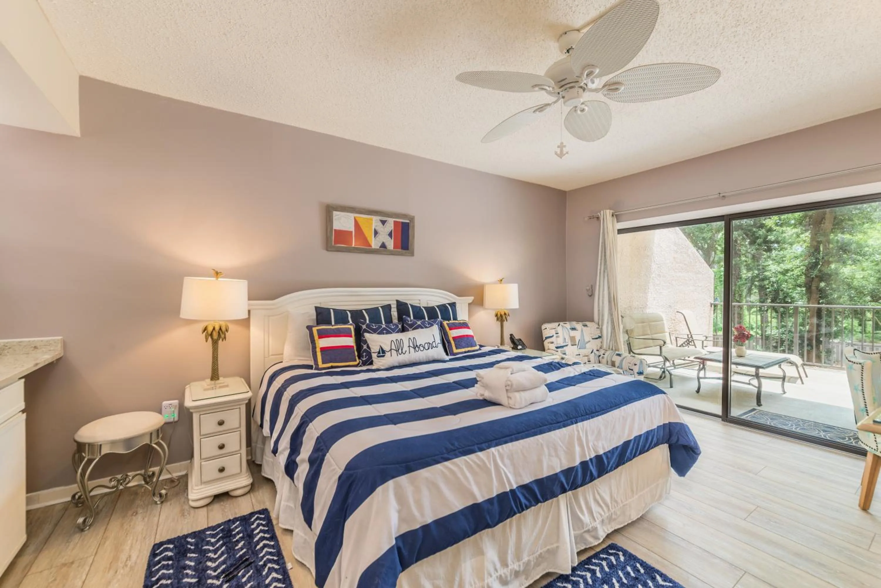 Bedroom, Bed in Village House 102