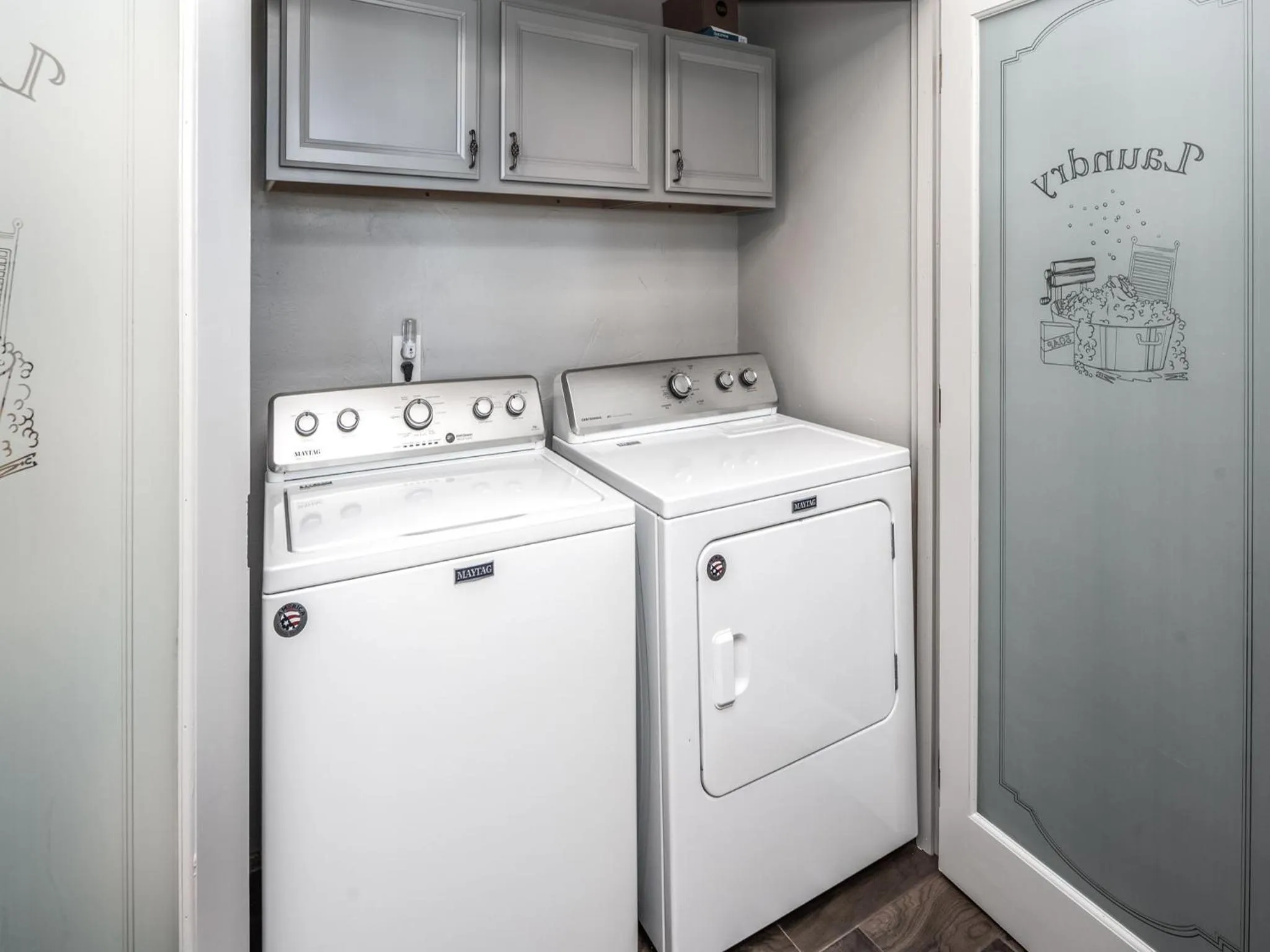 Kitchen or kitchenette in Bear Cave