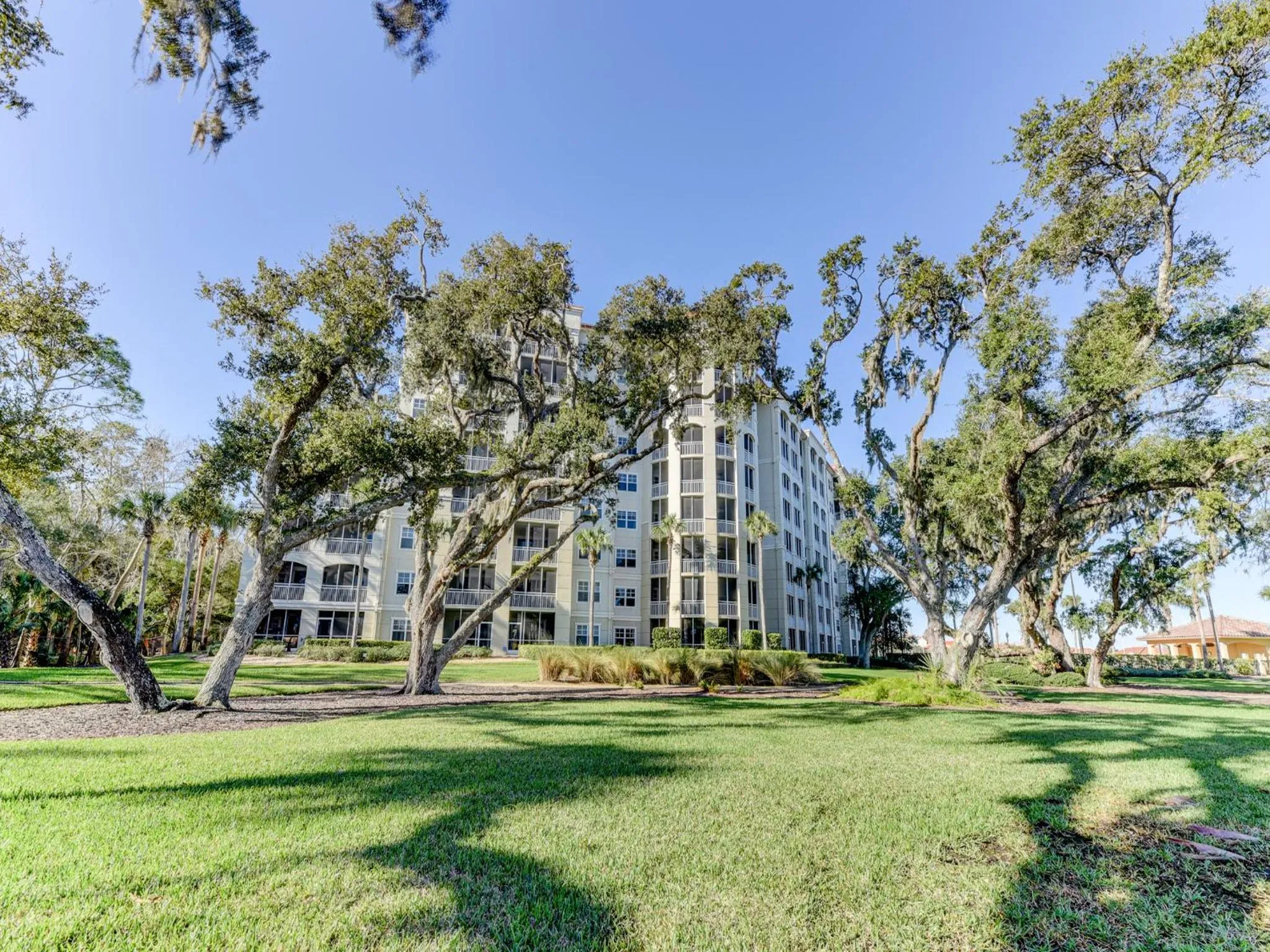 Property building in Palm Coast Resort 109