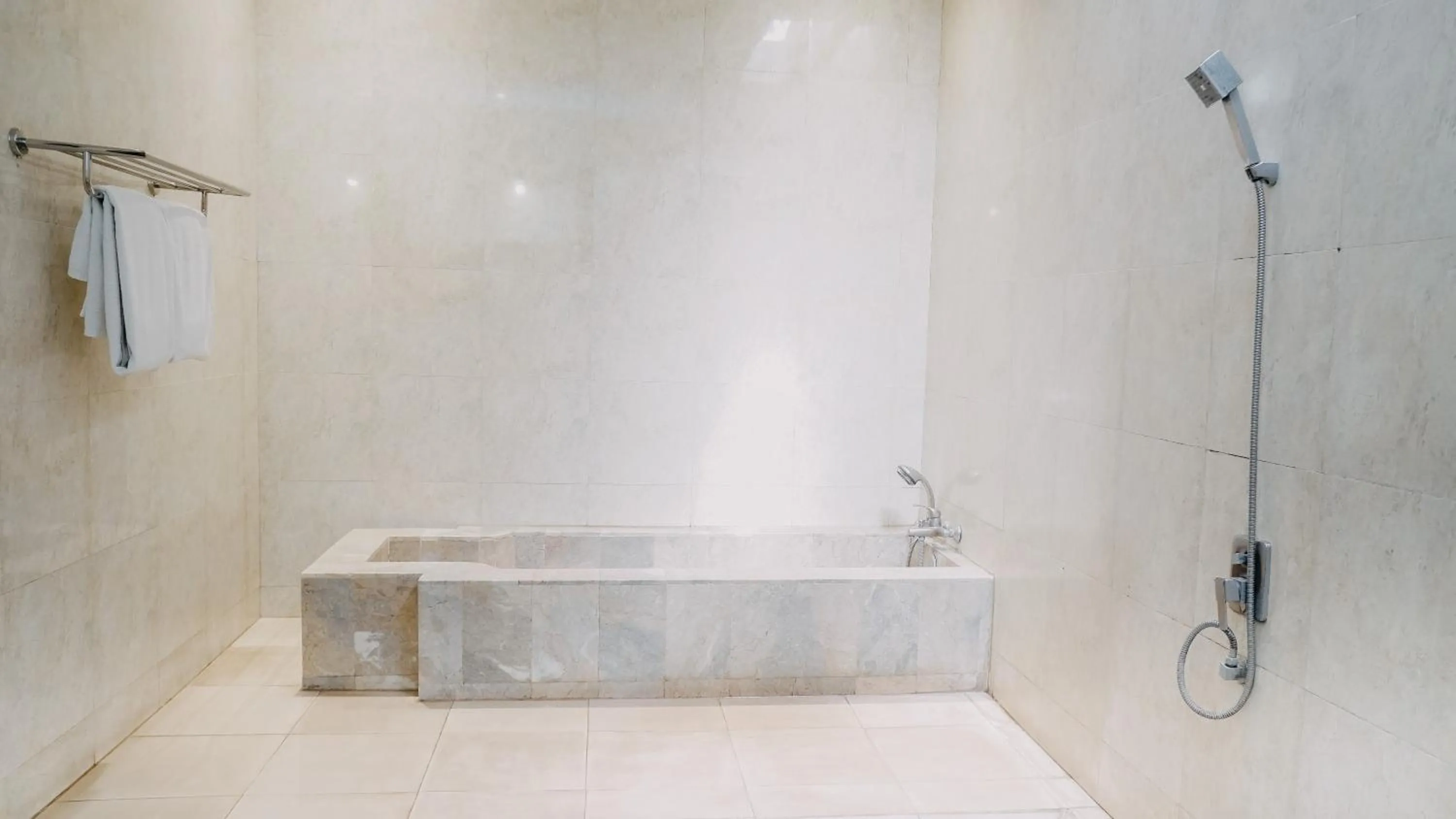 Bath in Beji Ubud Resort