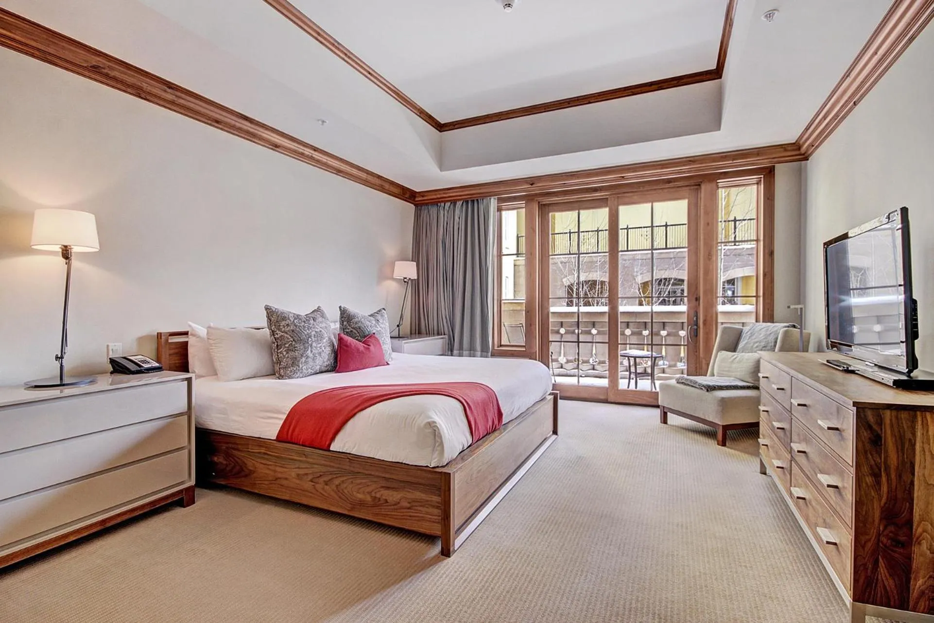 Photo of the whole room, Bed in Legendary Lodging at the Ritz Carlton Residences Vail, A Vail Resorts Property