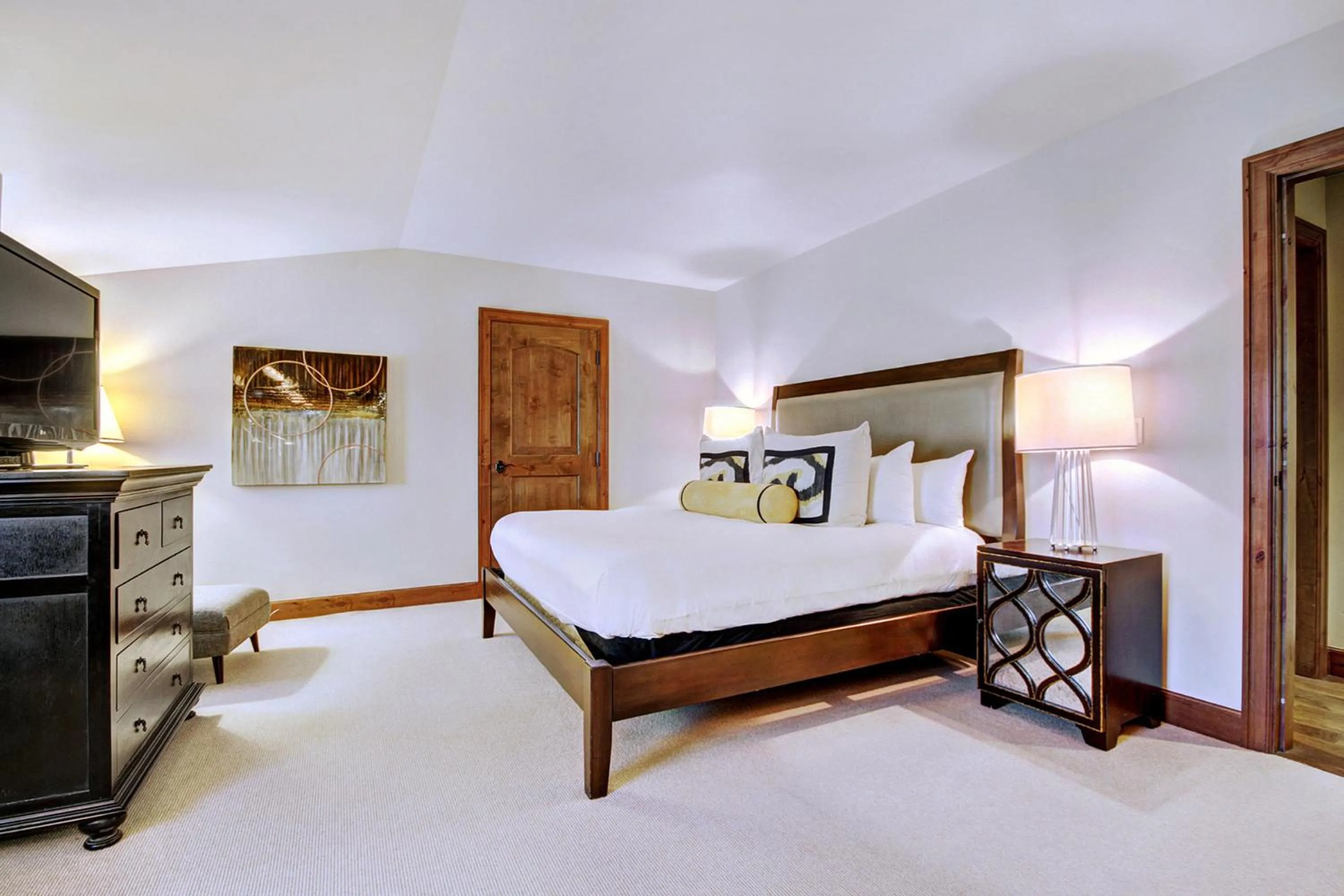 Bedroom, Bed in Legendary Lodging at the Ritz Carlton Residences Vail, A Vail Resorts Property