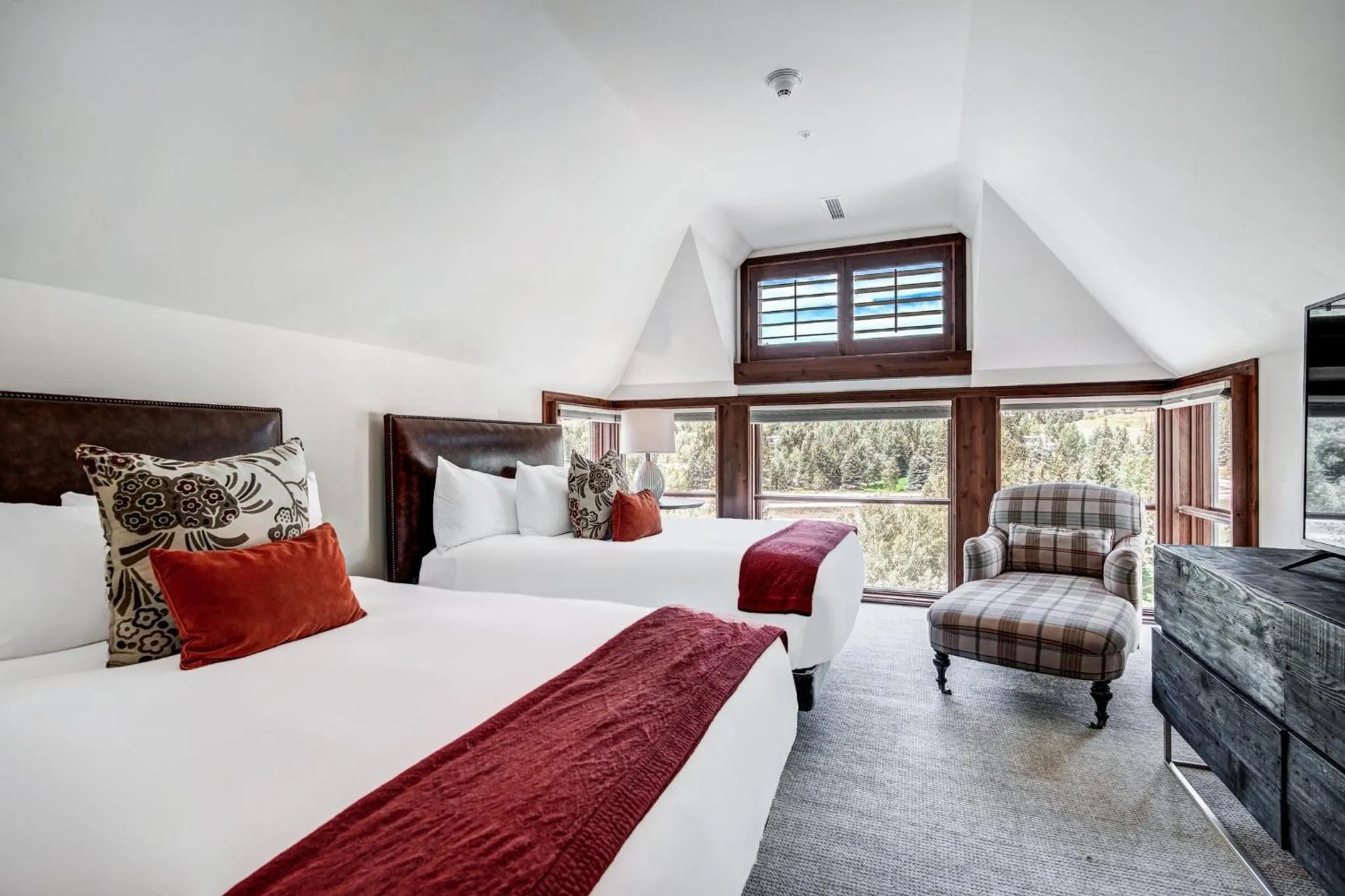 Bedroom, Bed in Legendary Lodging at the Ritz Carlton Residences Vail, A Vail Resorts Property