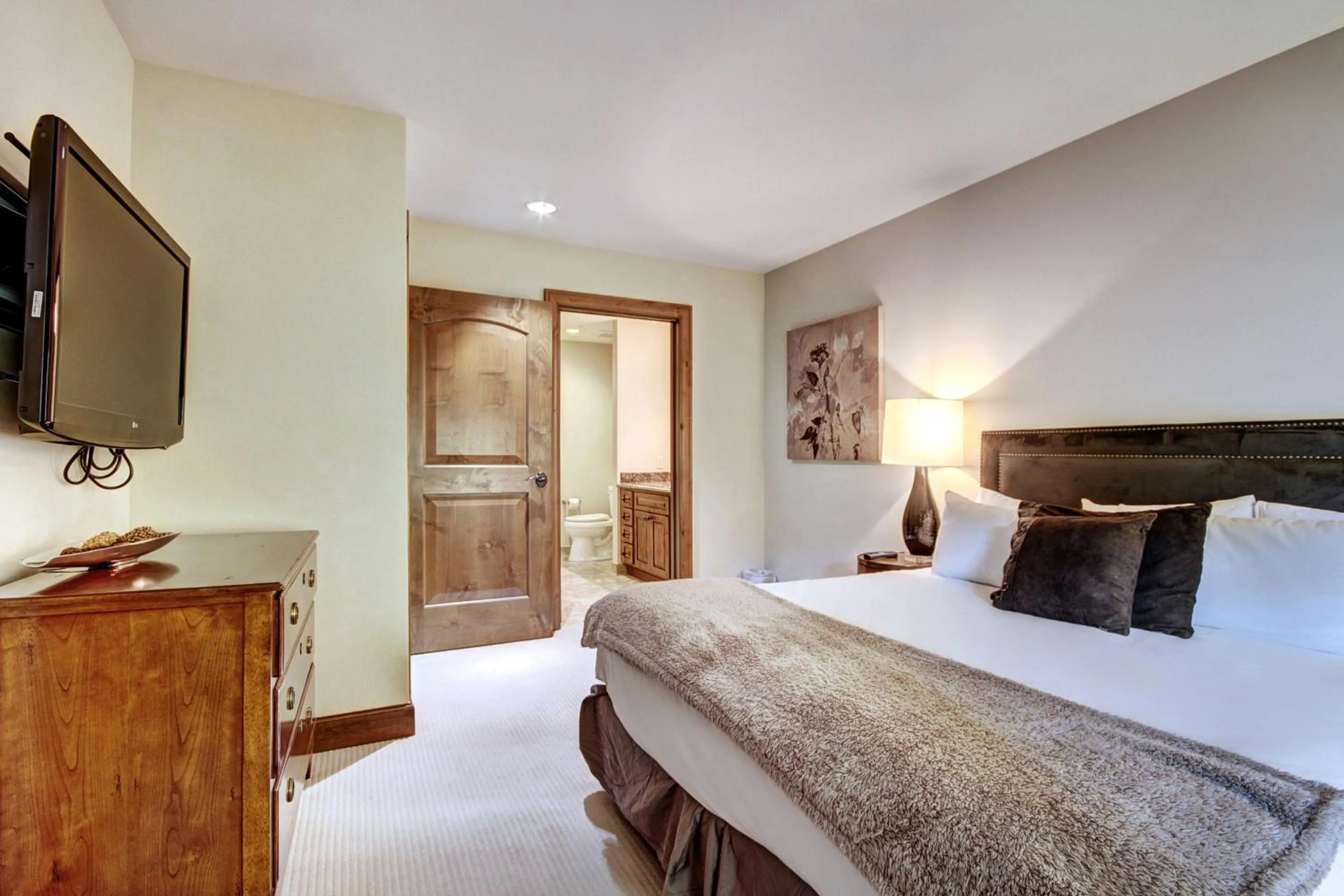 Bed in Legendary Lodging at the Ritz Carlton Residences Vail, A Vail Resorts Property