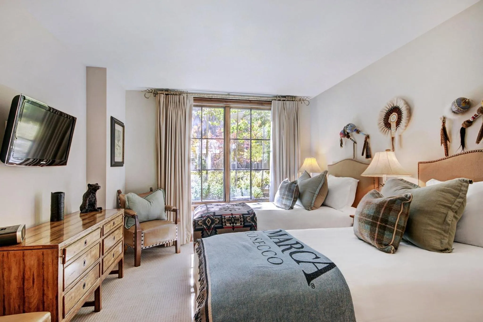 Photo of the whole room, Bed in Legendary Lodging at the Ritz Carlton Residences Vail, A Vail Resorts Property