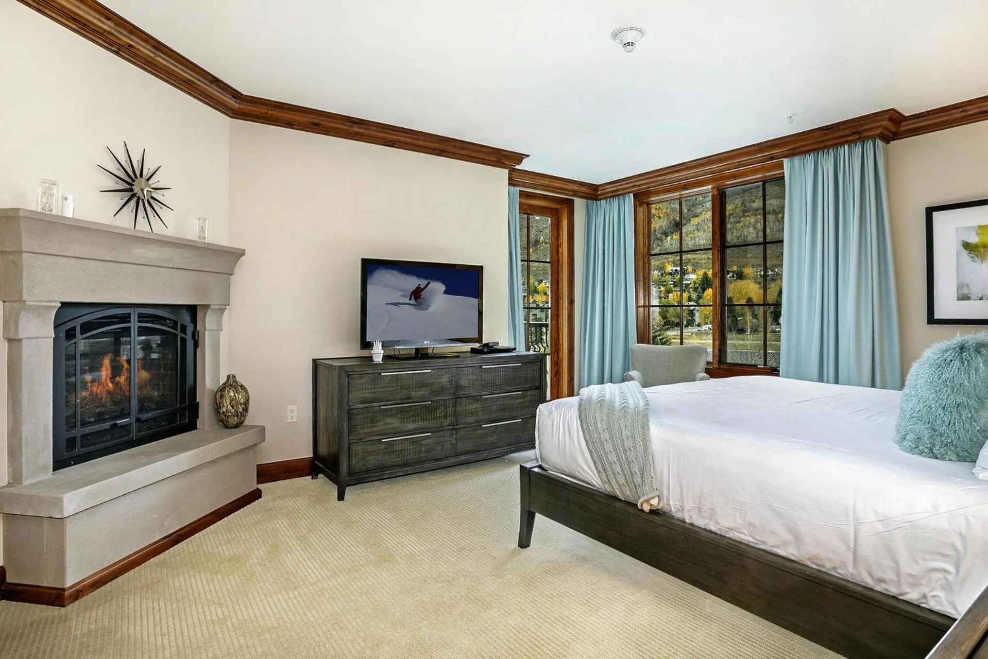 Photo of the whole room, Bed in Legendary Lodging at the Ritz Carlton Residences Vail, A Vail Resorts Property