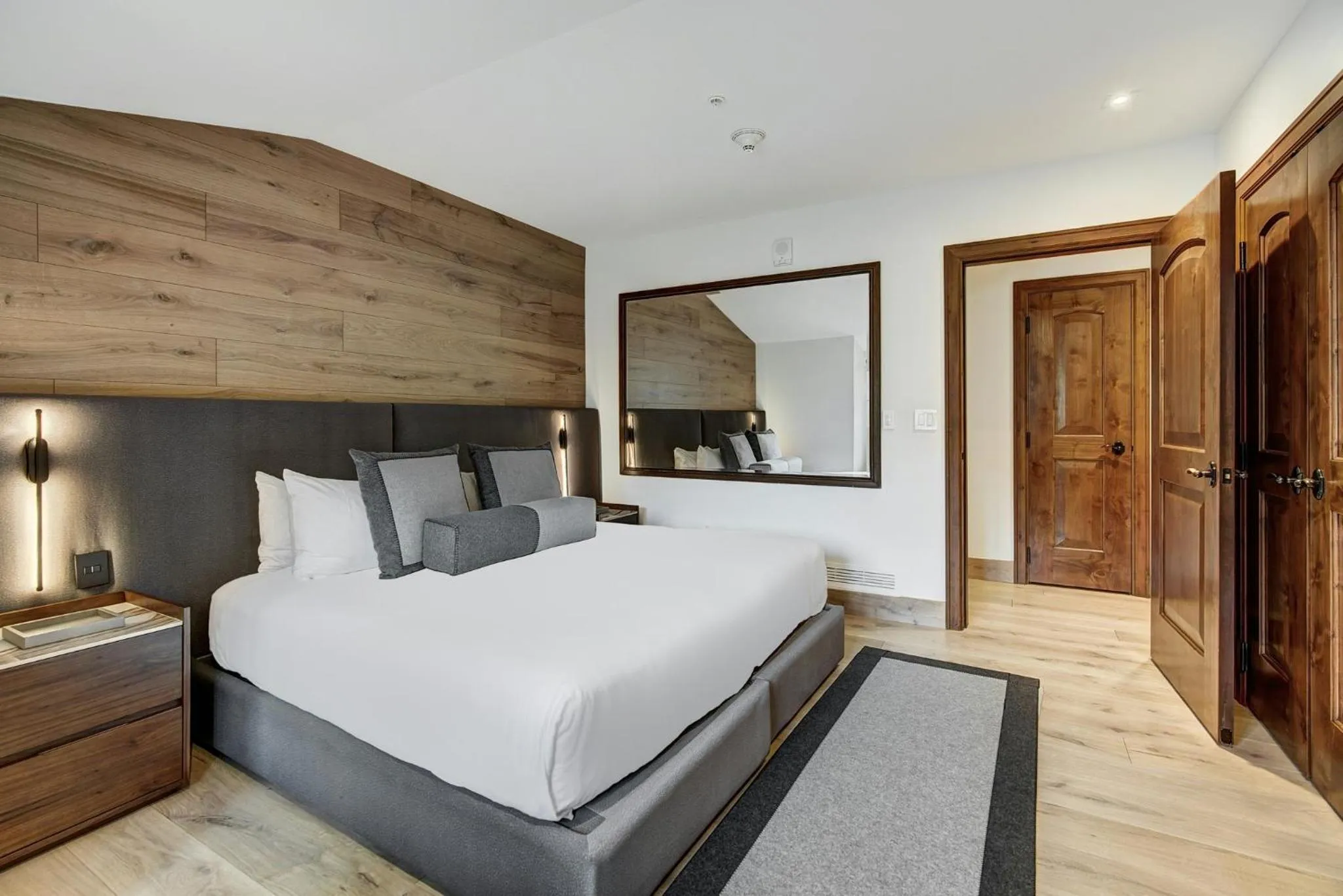 Bedroom, Bed in Legendary Lodging at the Ritz Carlton Residences Vail, A Vail Resorts Property