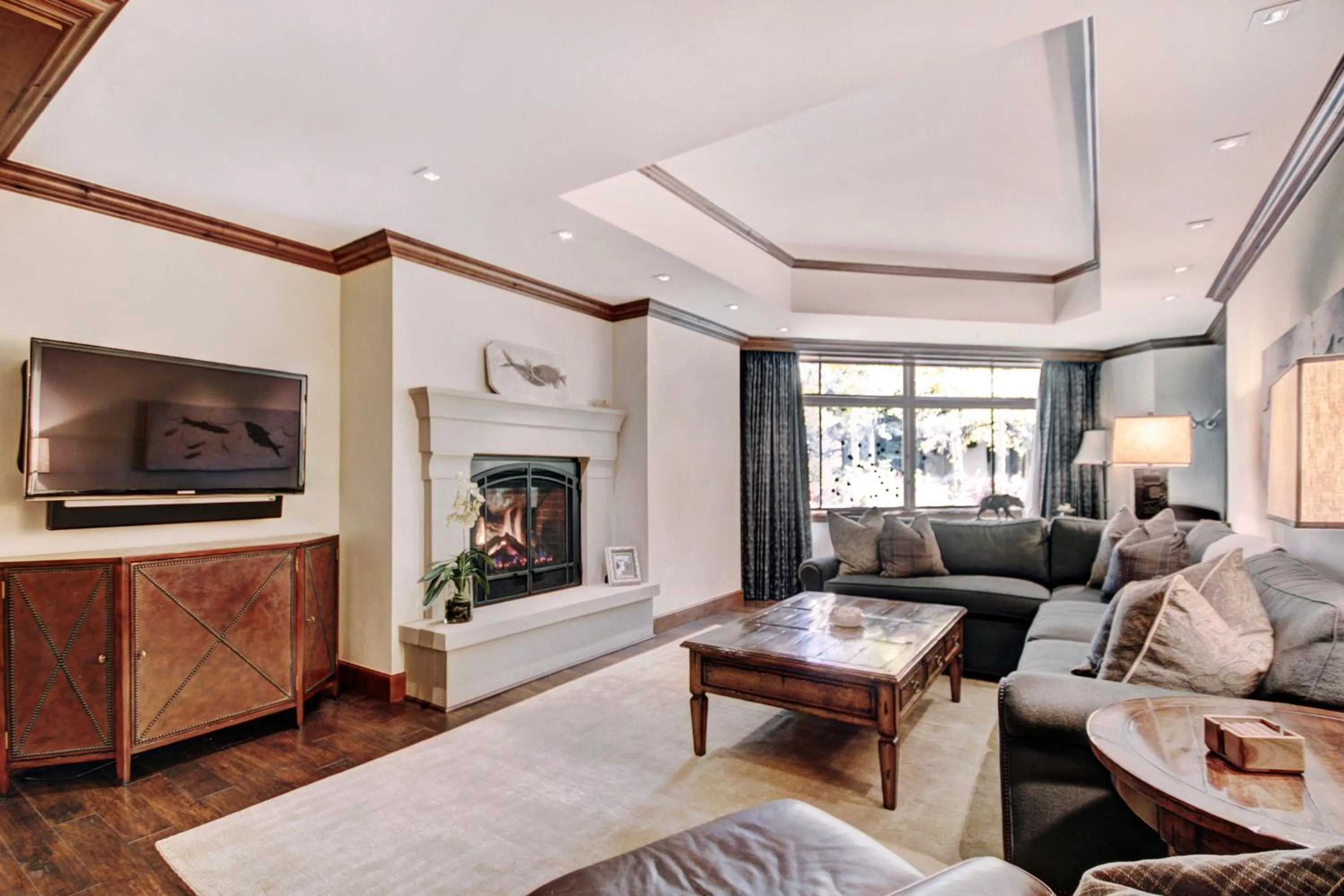 Living room in Legendary Lodging at the Ritz Carlton Residences Vail, A Vail Resorts Property