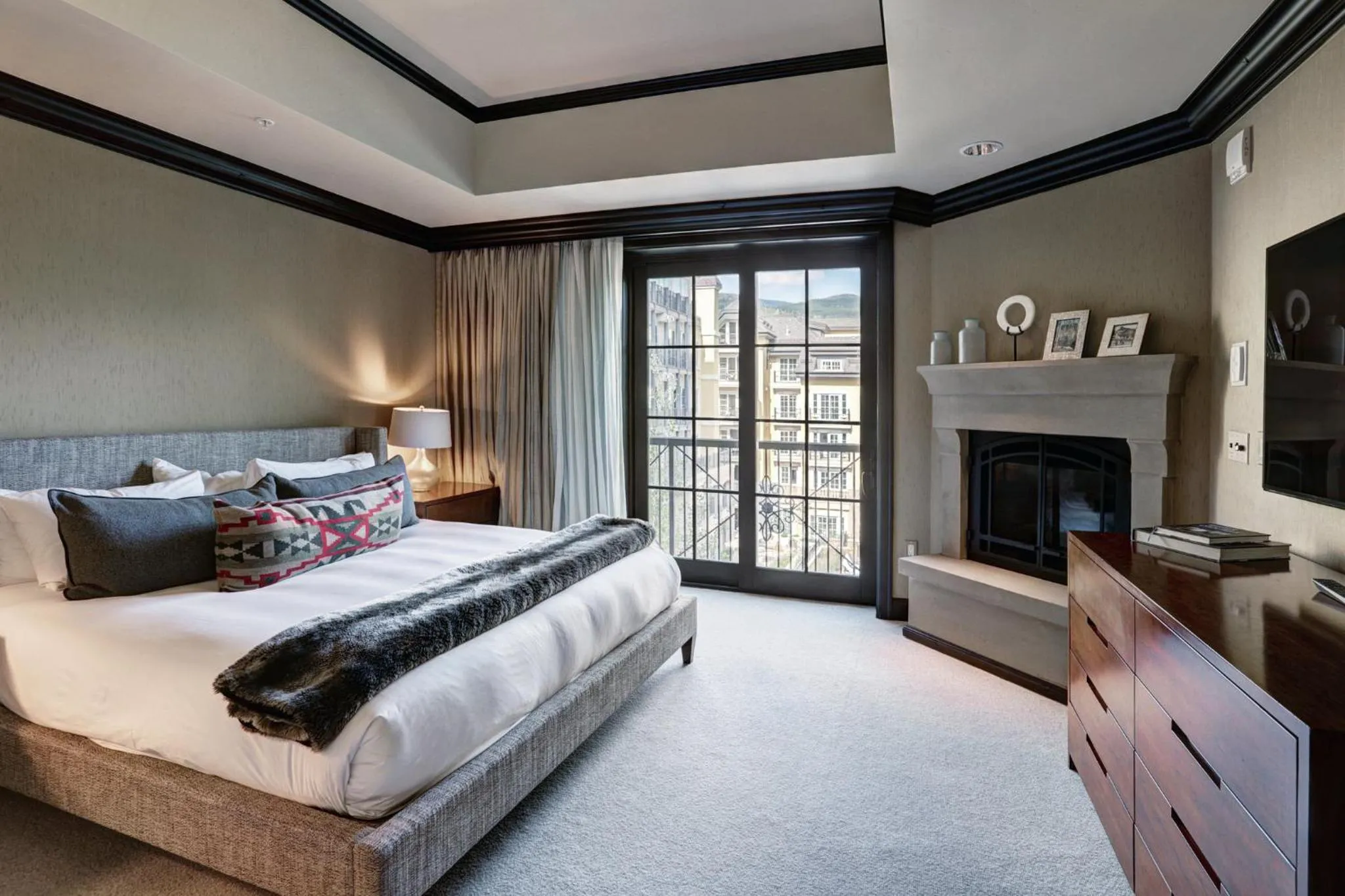 Photo of the whole room, Bed in Legendary Lodging at the Ritz Carlton Residences Vail, A Vail Resorts Property