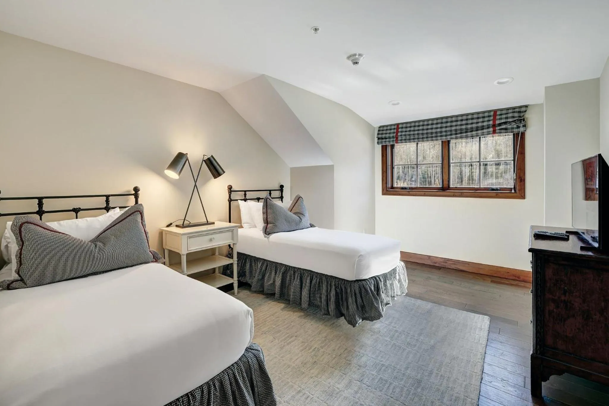 Bedroom, Bed in Legendary Lodging at the Ritz Carlton Residences Vail, A Vail Resorts Property