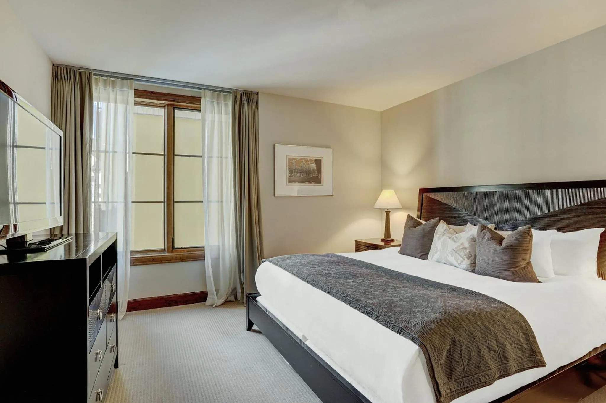 Bedroom, Bed in Legendary Lodging at the Ritz Carlton Residences Vail, A Vail Resorts Property