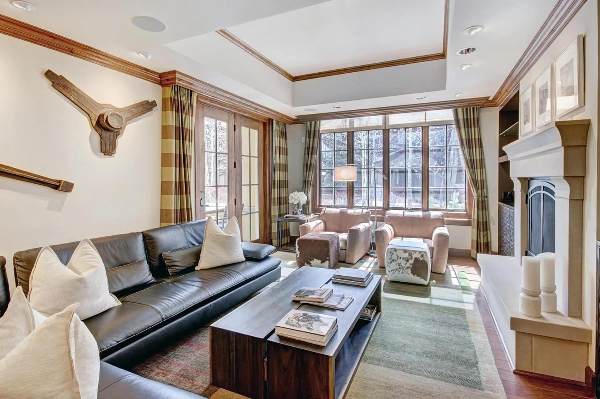 Living room in Legendary Lodging at the Ritz Carlton Residences Vail, A Vail Resorts Property