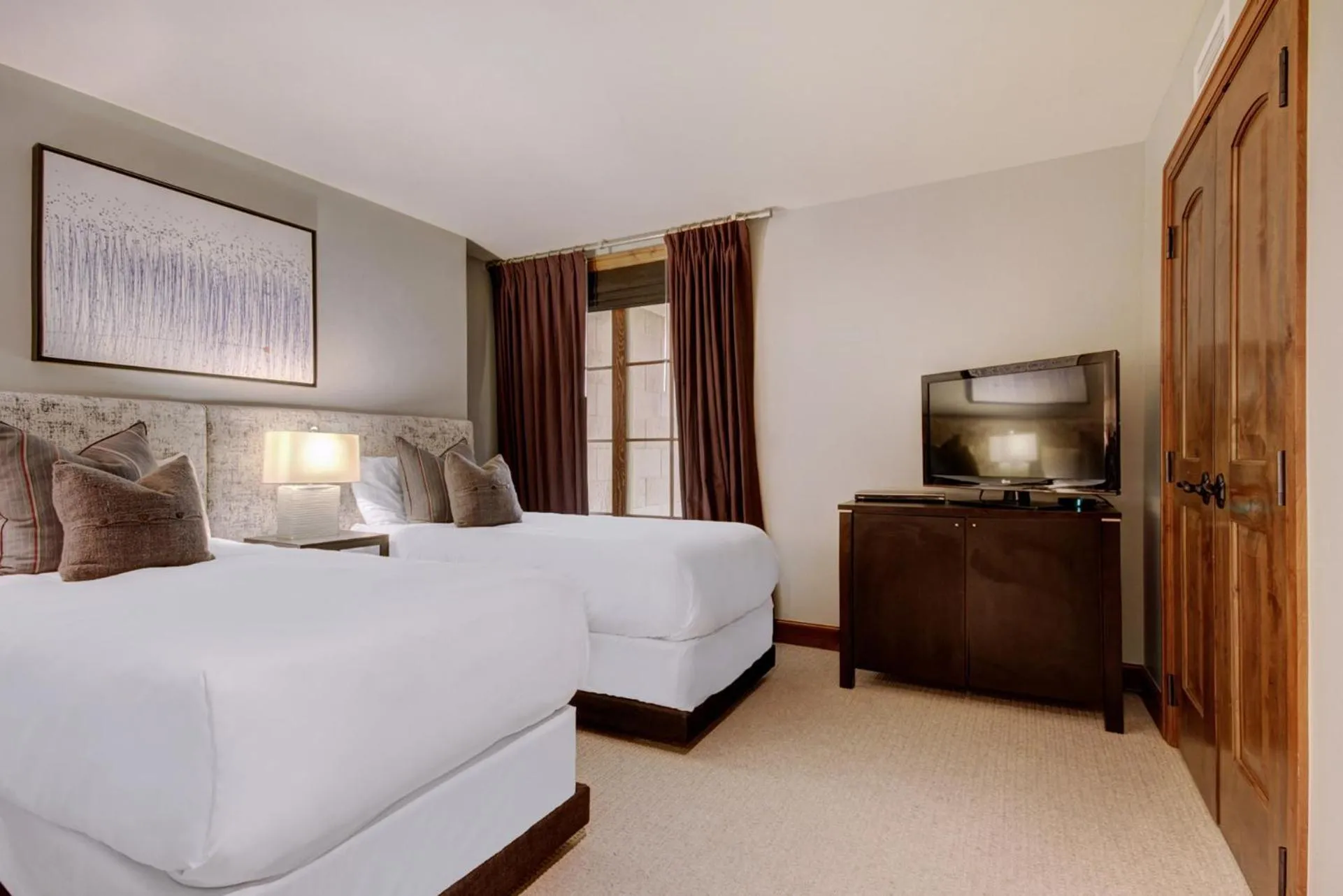 Bed in Legendary Lodging at the Ritz Carlton Residences Vail, A Vail Resorts Property