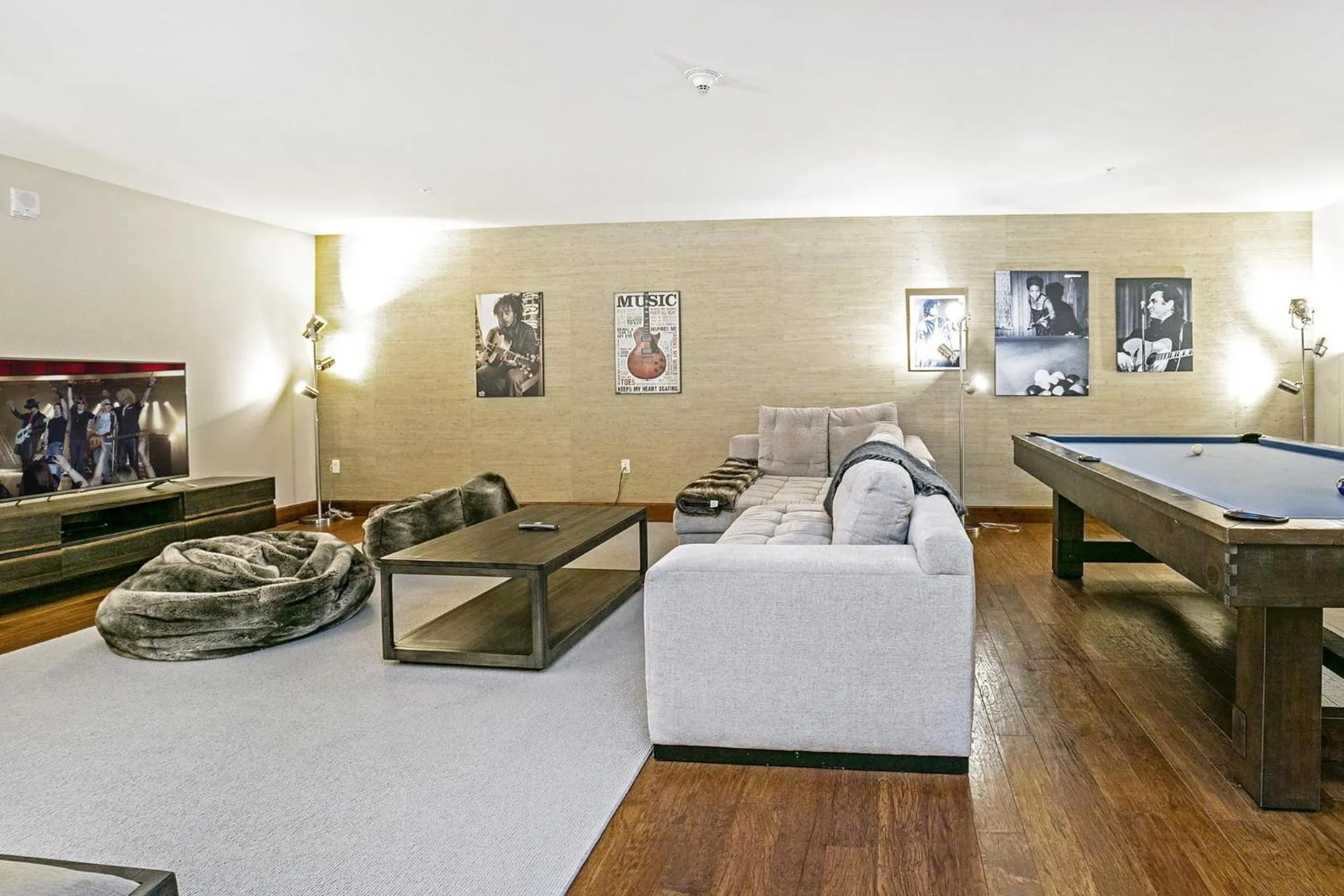 Living room in Legendary Lodging at the Ritz Carlton Residences Vail, A Vail Resorts Property