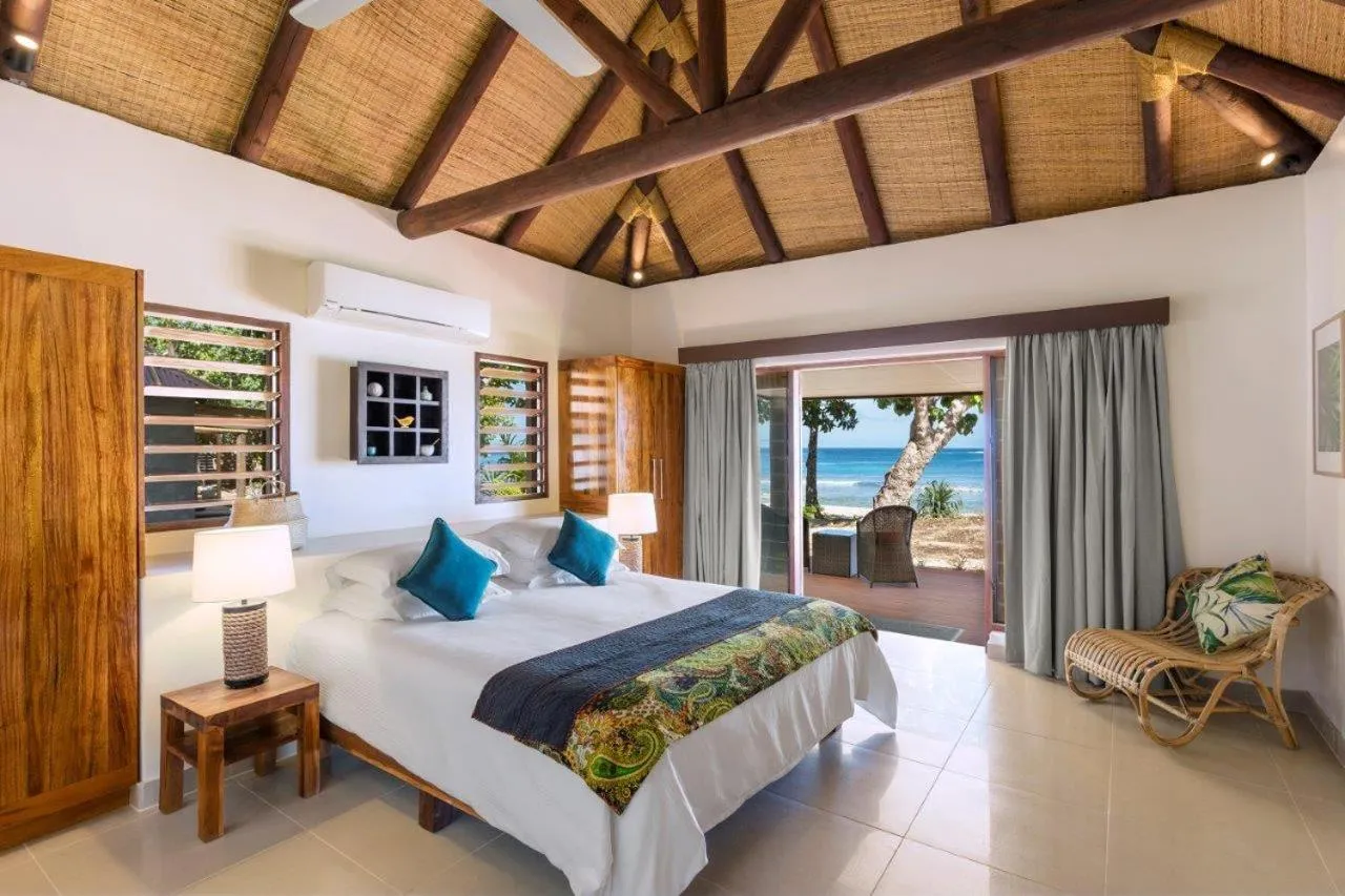 Bed in Eratap Beach Resort