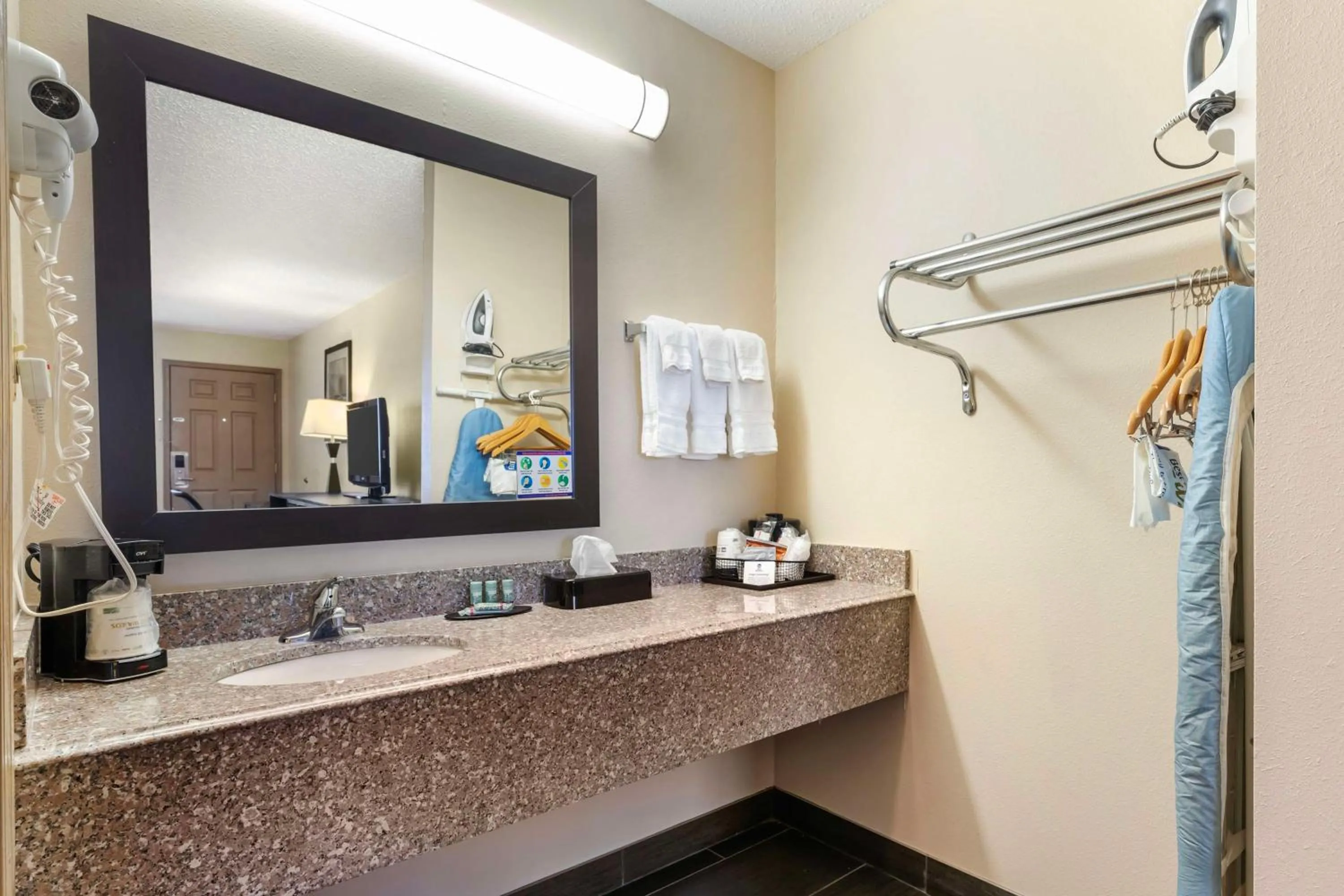 Bathroom in Best Western Van Buren Inn