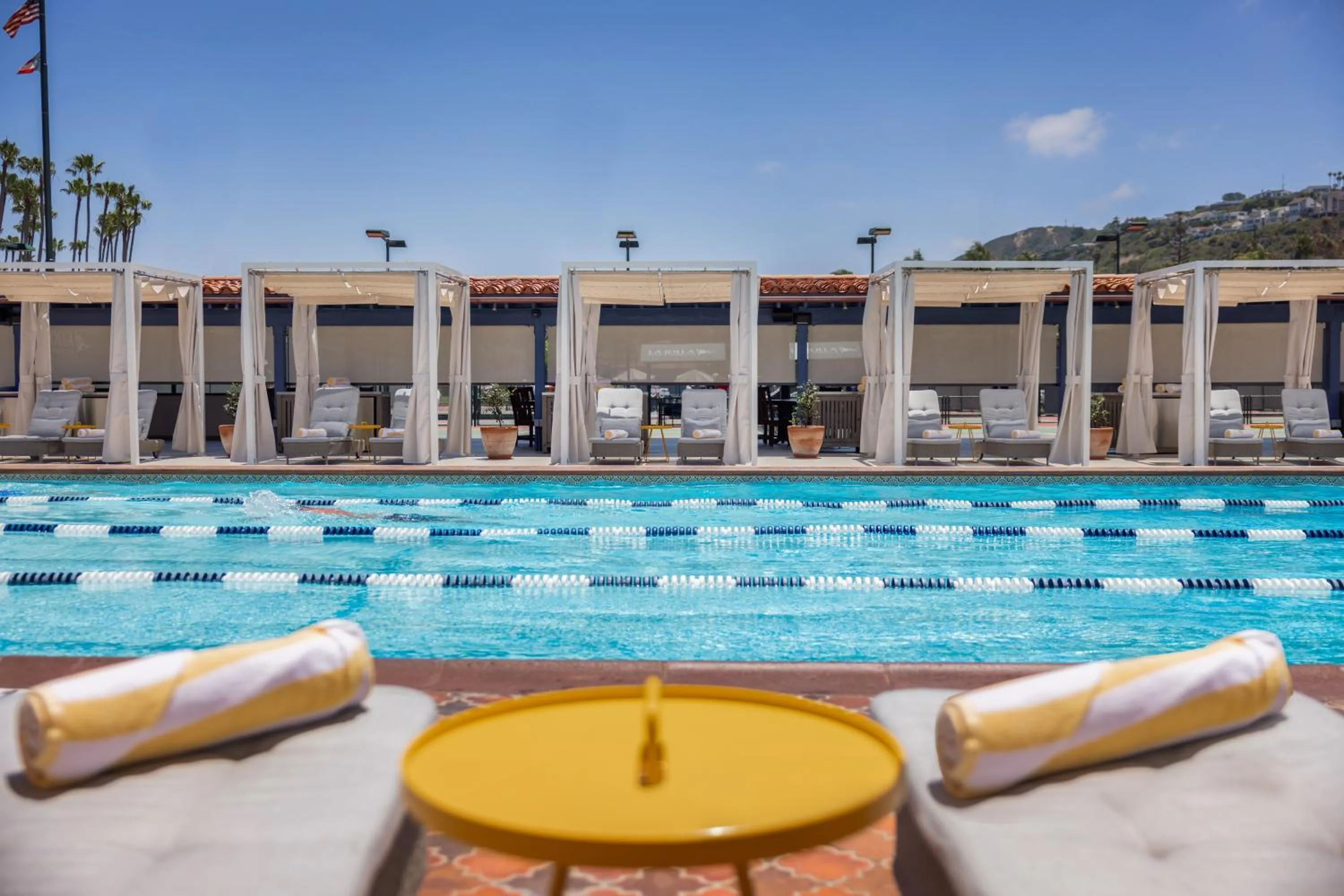 Swimming pool in La Jolla Beach & Tennis Club