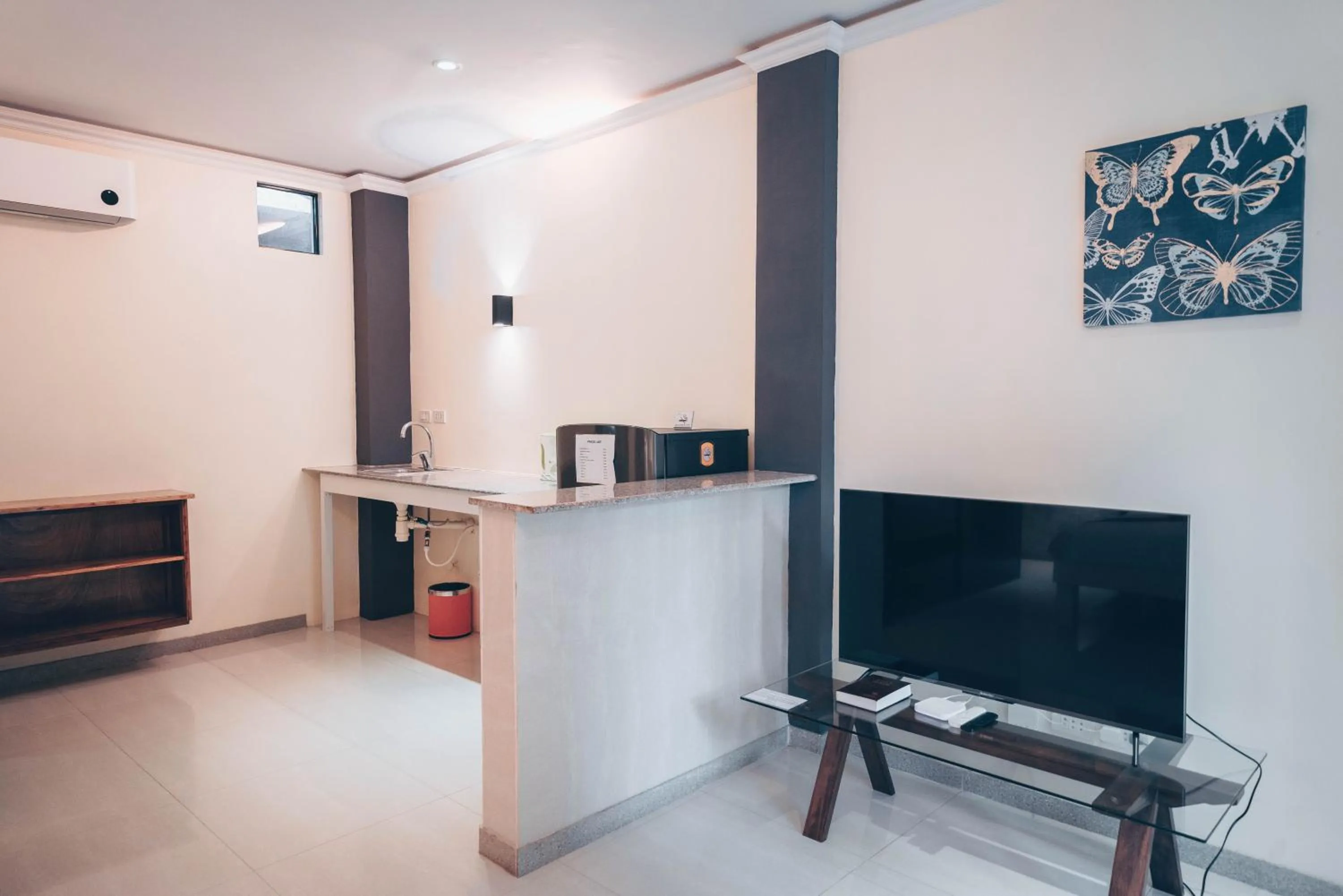 Communal lounge/ TV room in Alona Northland Resort