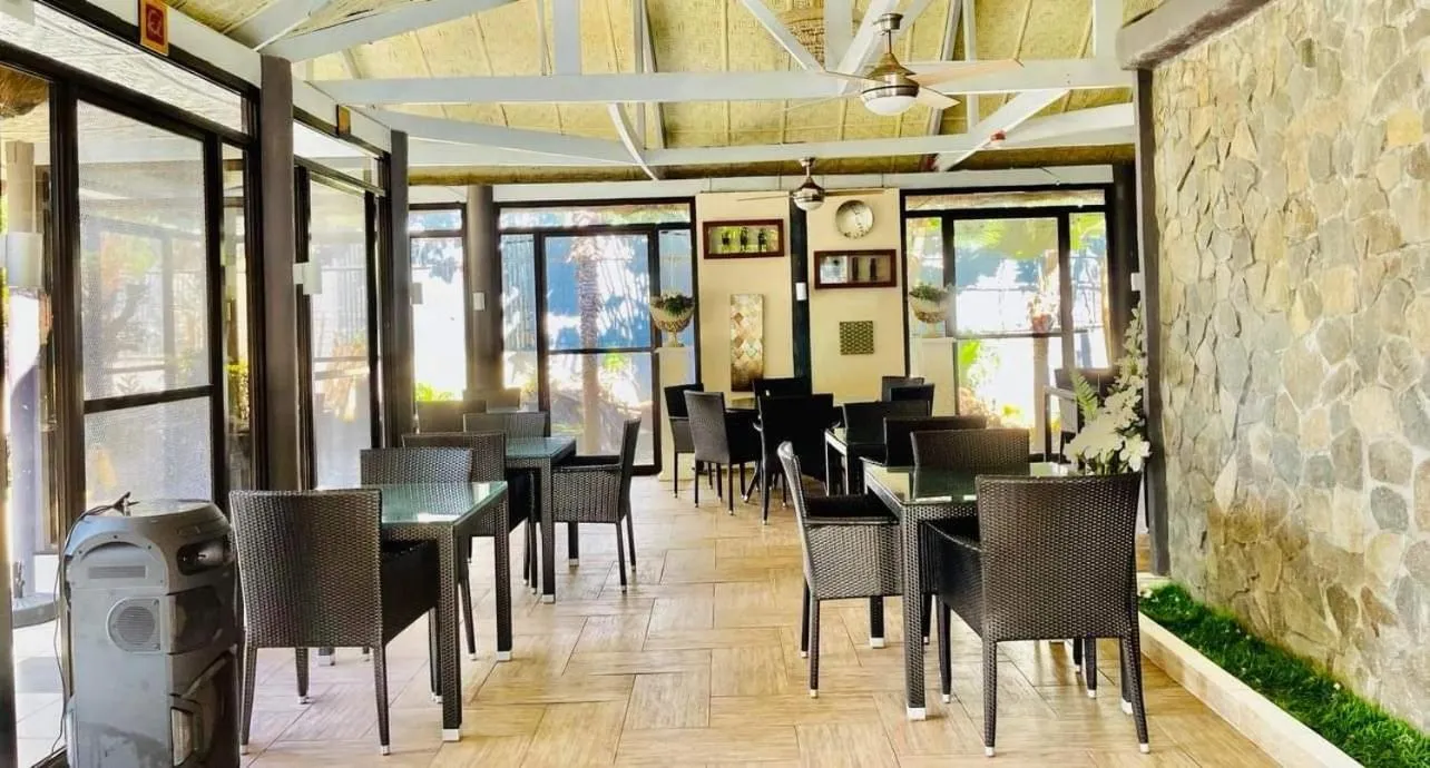 Restaurant/places to eat in Alona Northland Resort