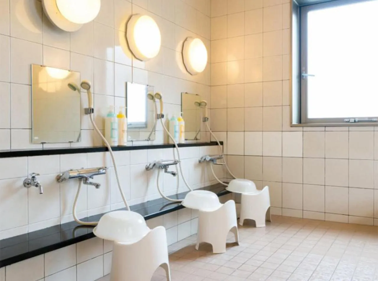 Public Bath in Island Hotel