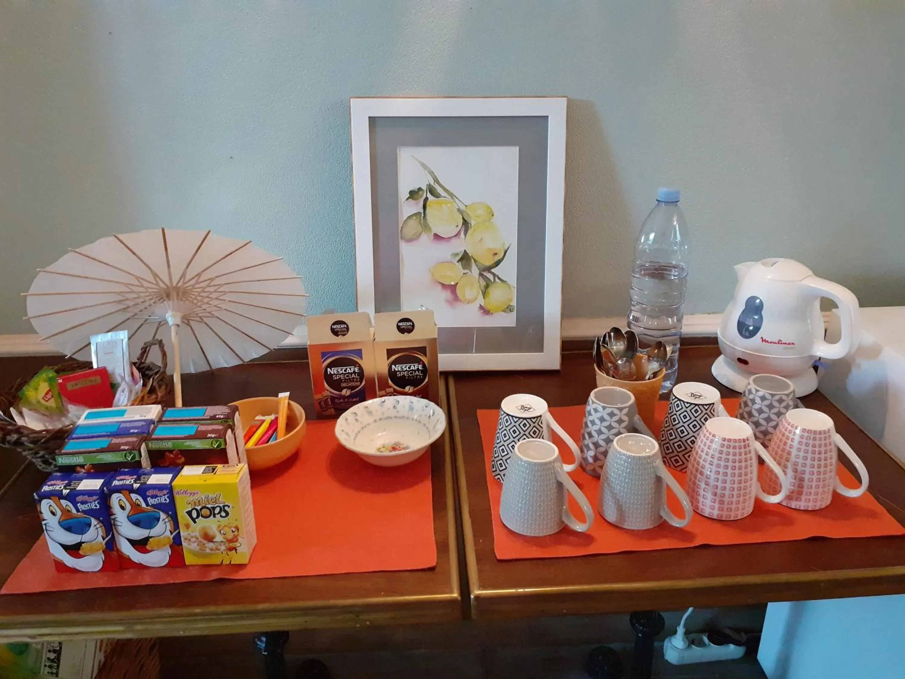 Coffee/tea facilities in Château des Bretonnières sur vie - Maison d'hôtes et gîte 4 personnes