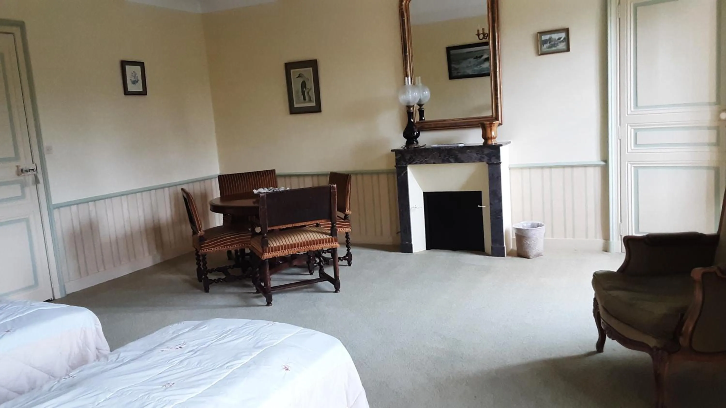 children, Bed in Château des Bretonnières sur vie - Maison d'hôtes et gîte 4 personnes