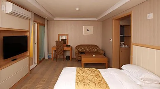 TV/Entertainment Center in Jeju Mei The Hotel