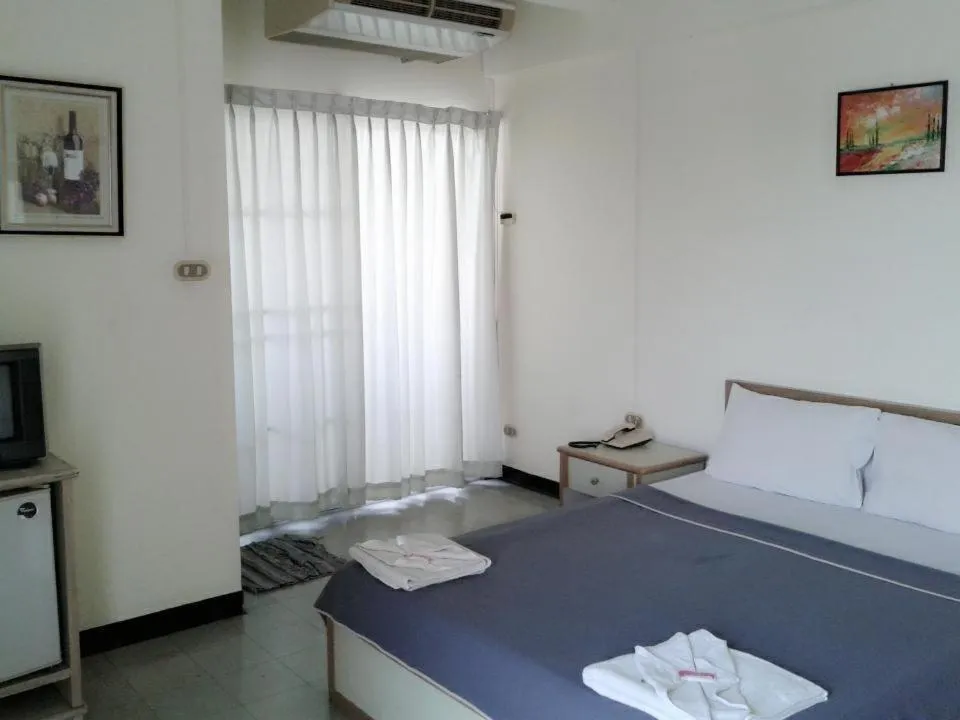 Bed in M In Korat Service Apartment