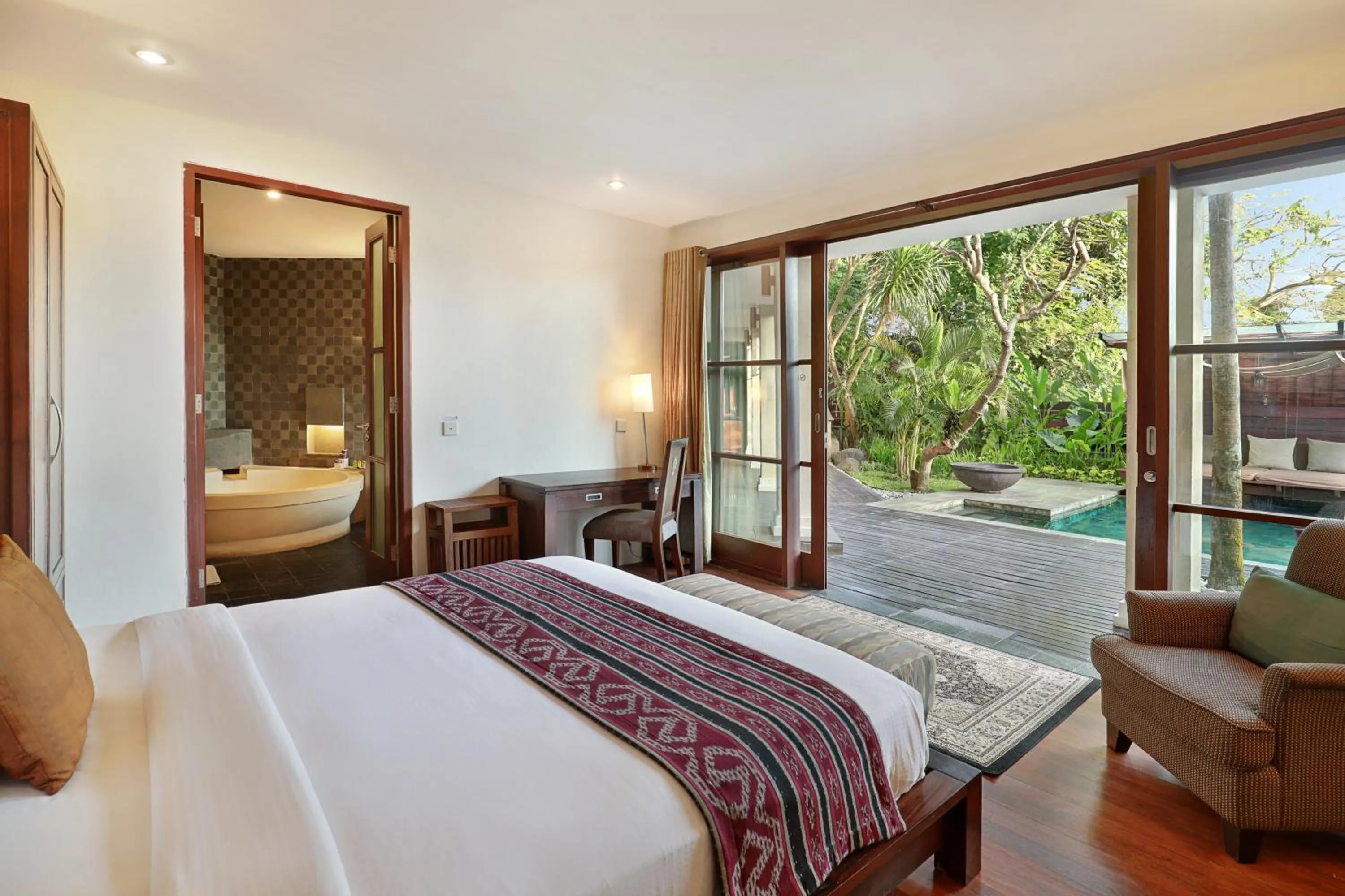 Bed in Gending Kedis Luxury Villas & Spa Estate