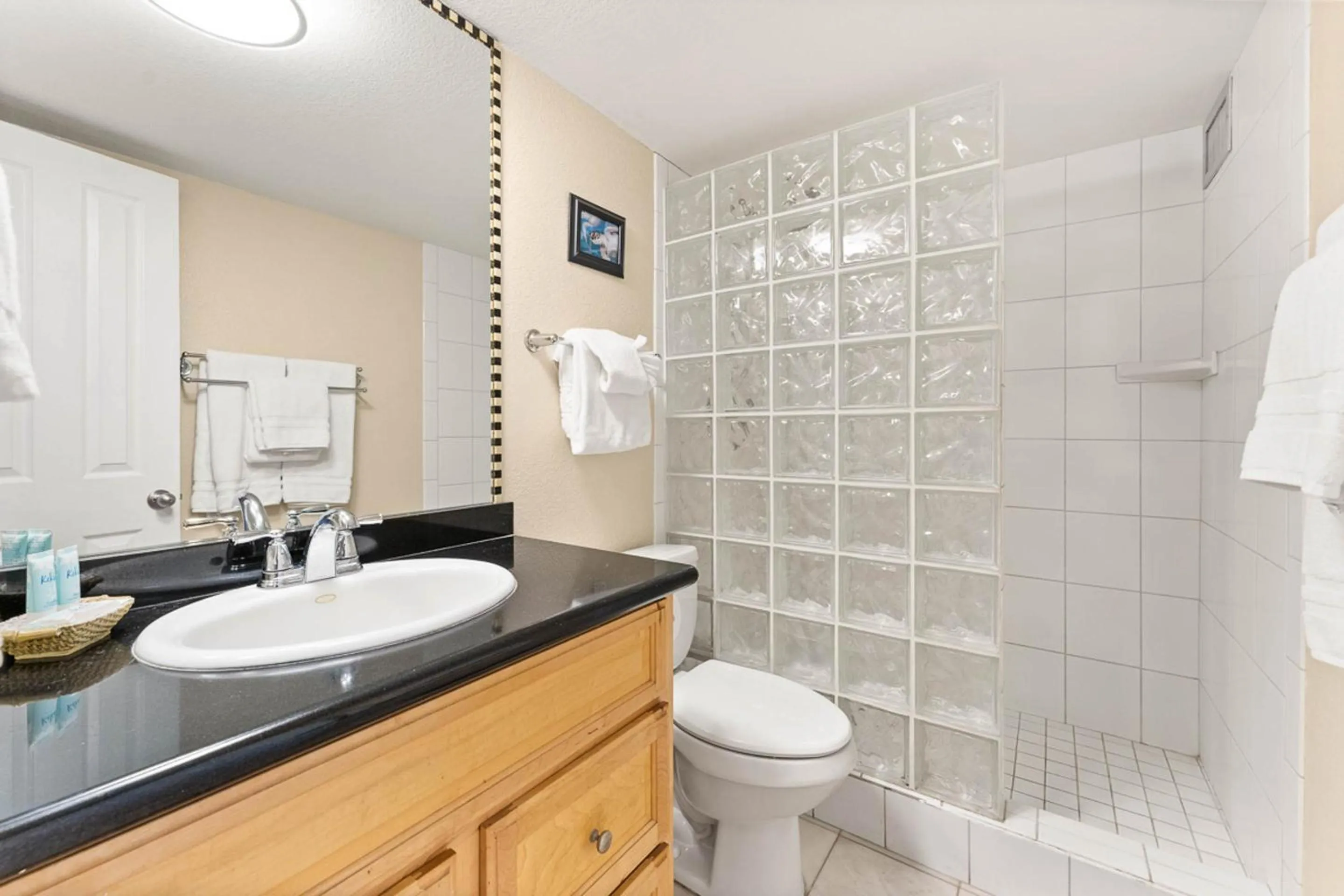 Property building in Maui Vista 1210