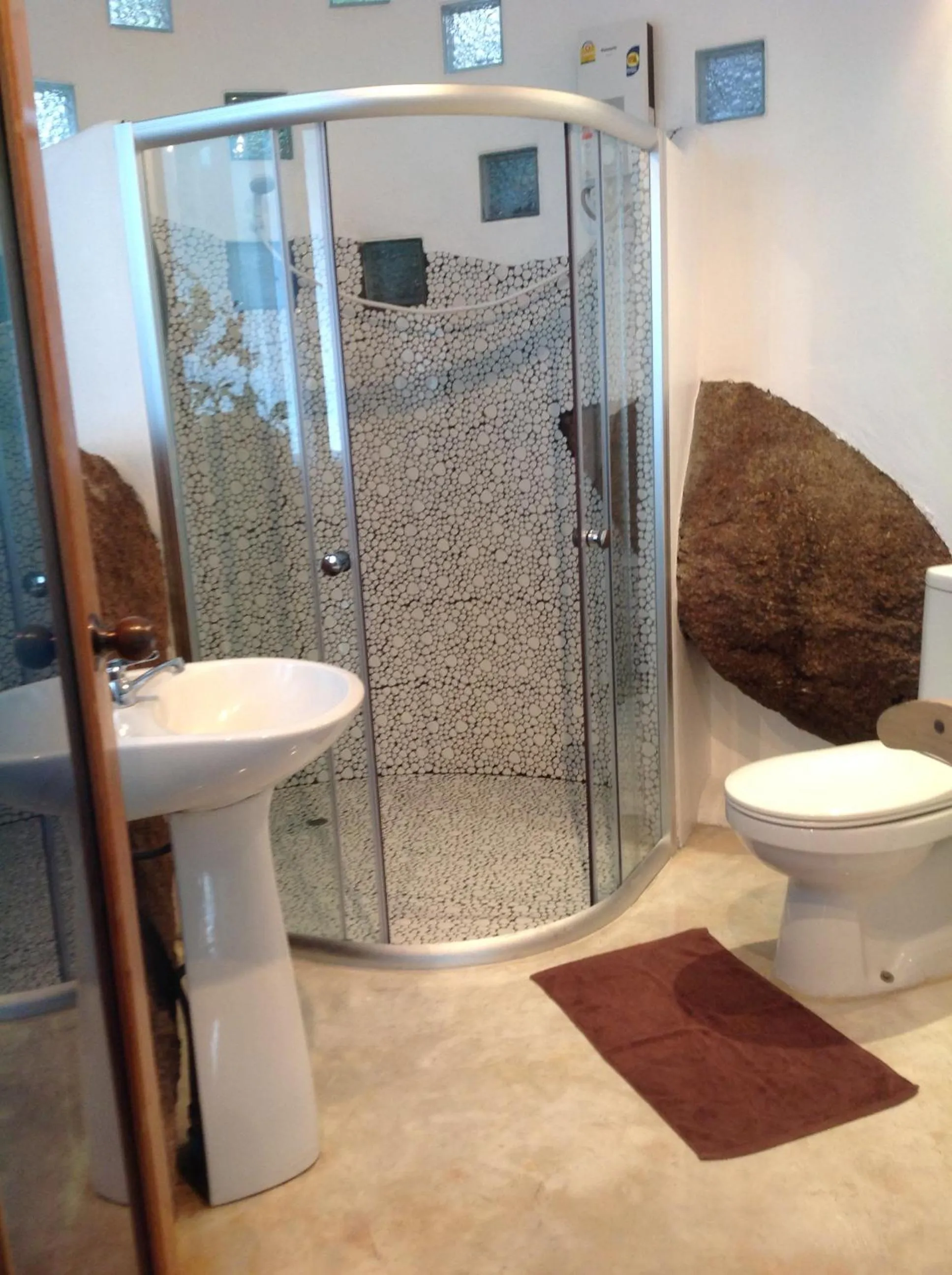 Shower in Monkey Flower Villas