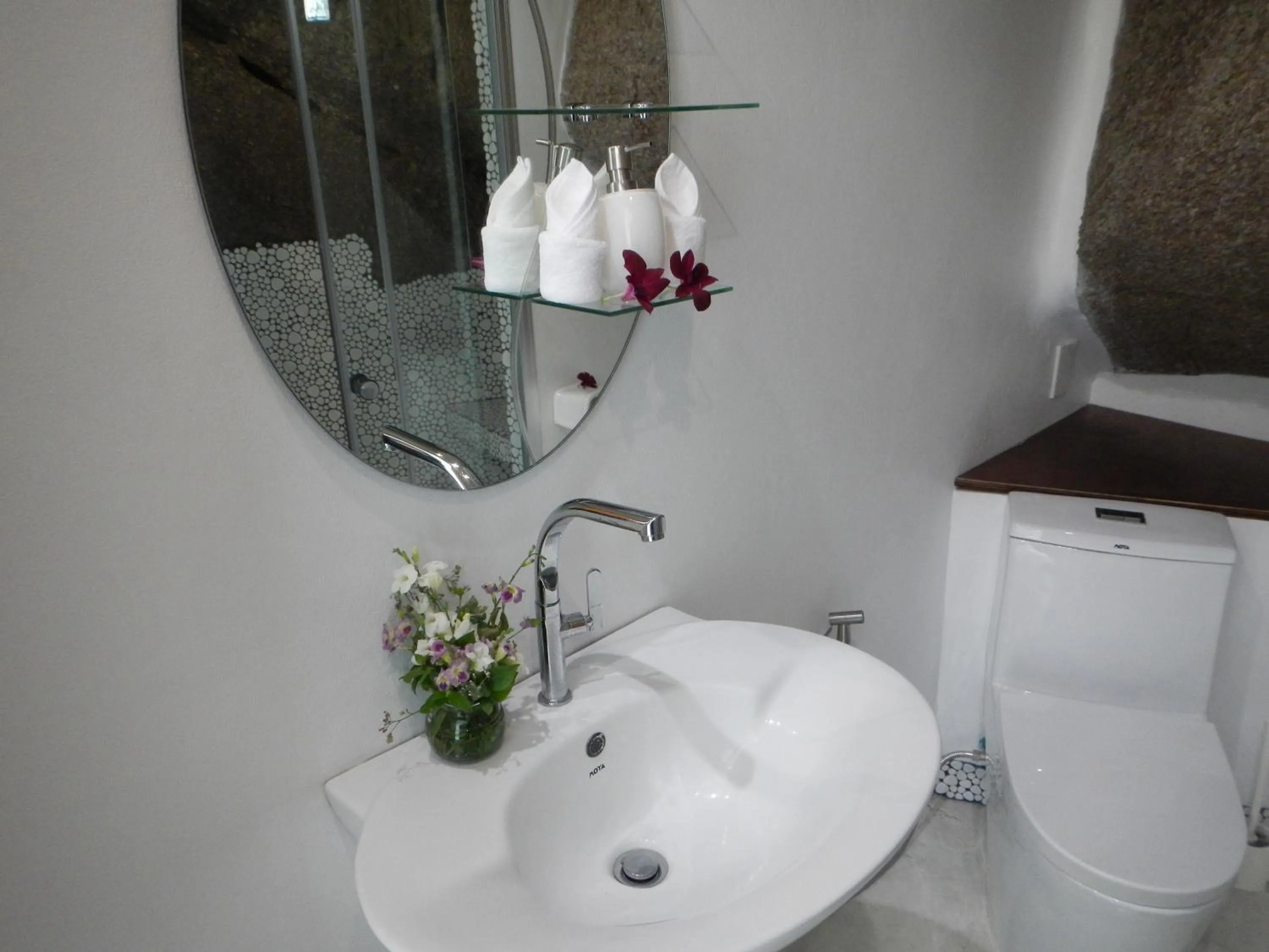 Toilet in Monkey Flower Villas