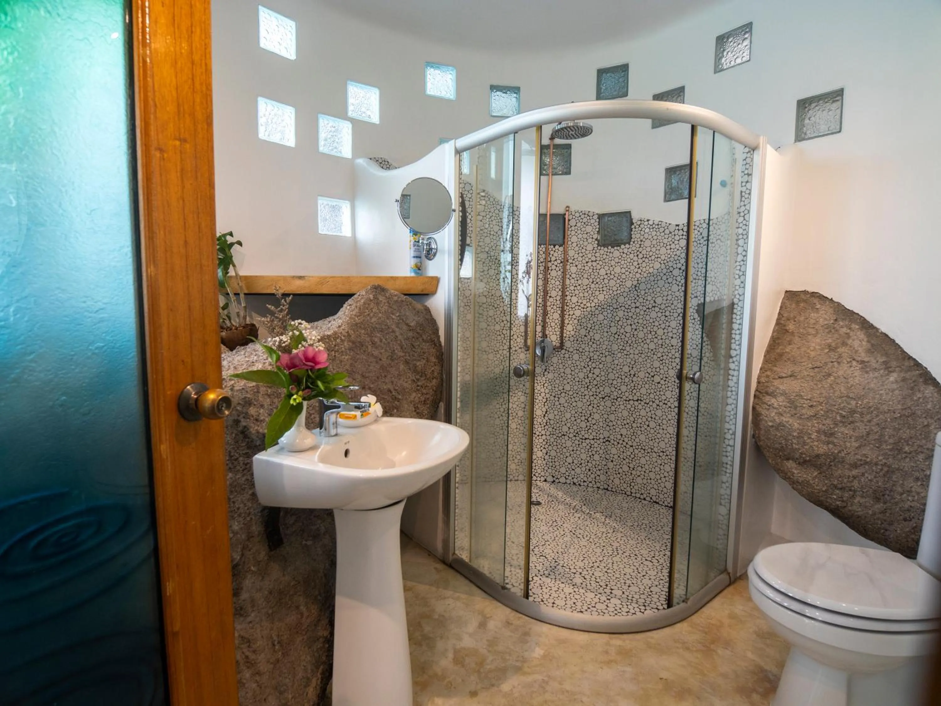 Shower in Monkey Flower Villas
