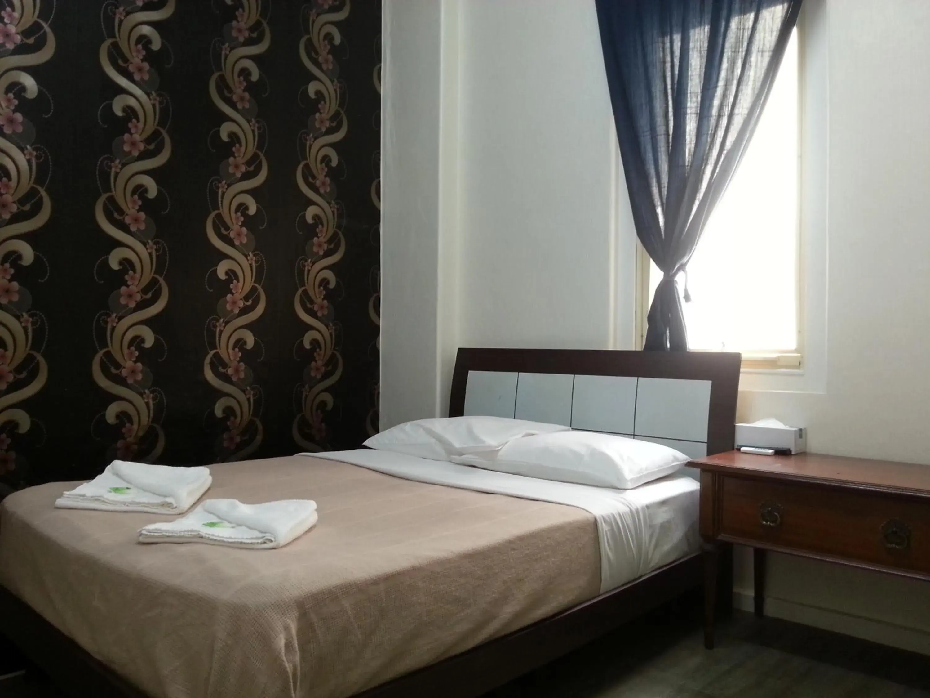 Double Room with Shared Bathroom in Central Private Hotel Double Room with Shared Bathroom in Central Private Hotel