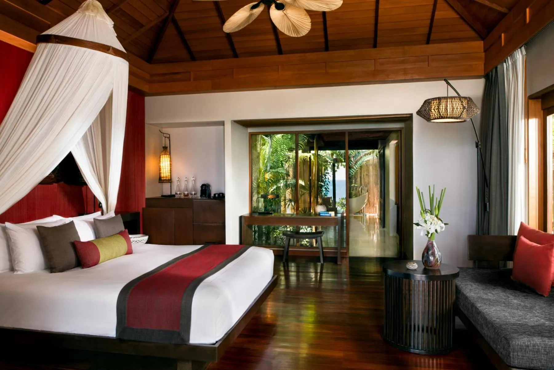 Photo of the whole room, Bed in Anantara Rasananda Koh Phangan Villas