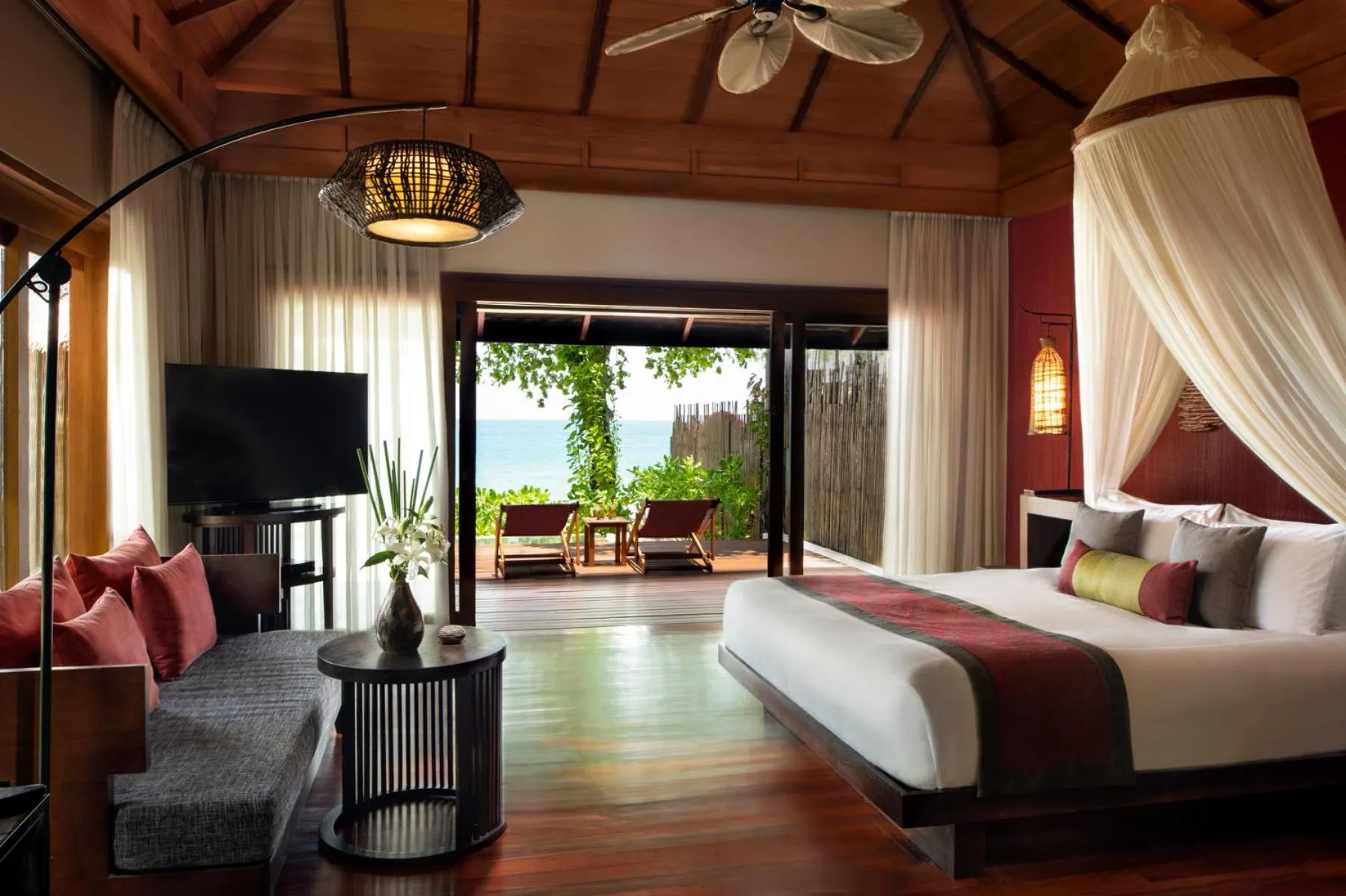 Photo of the whole room, Bed in Anantara Rasananda Koh Phangan Villas