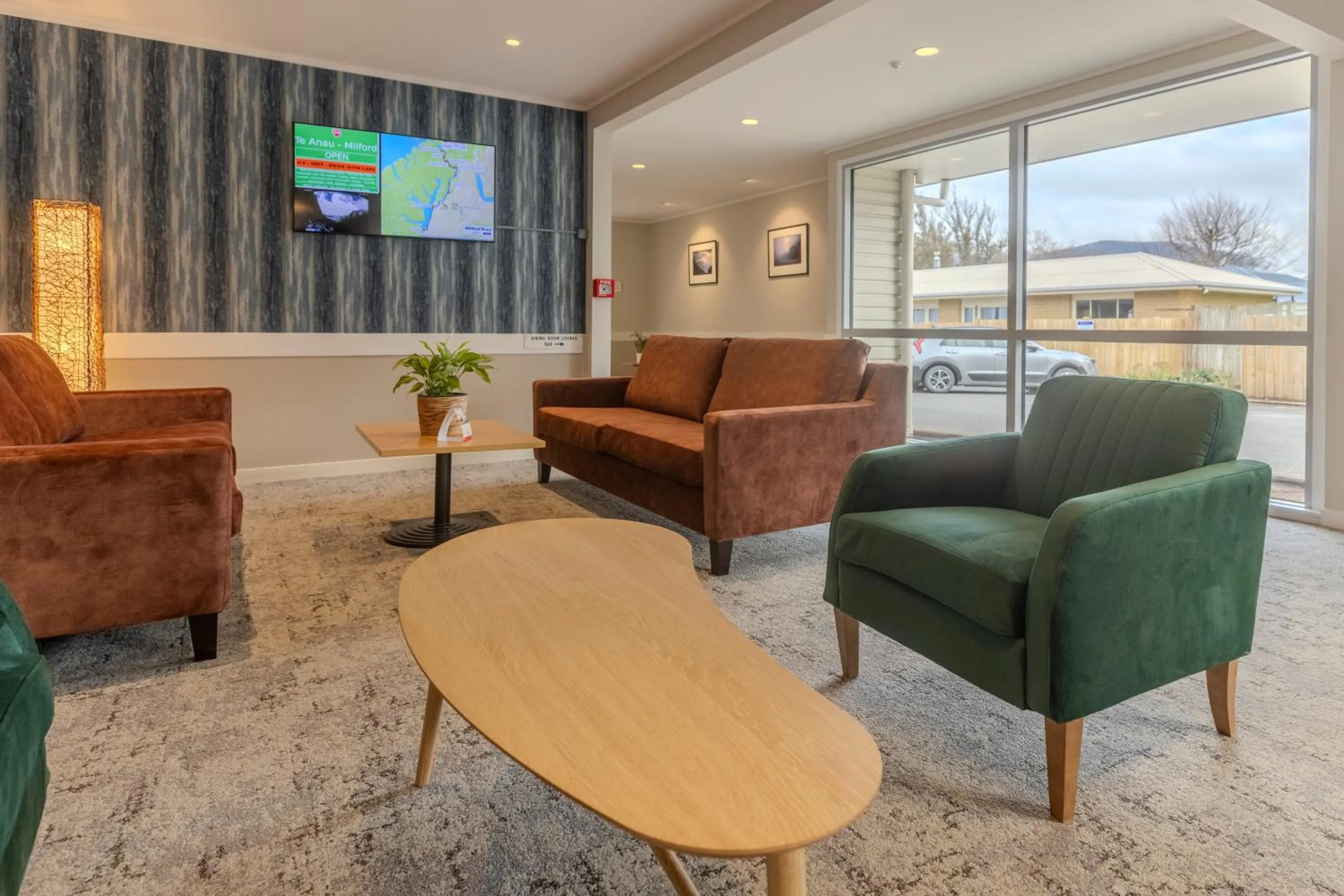 TV and multimedia in Kingsgate Hotel Te Anau