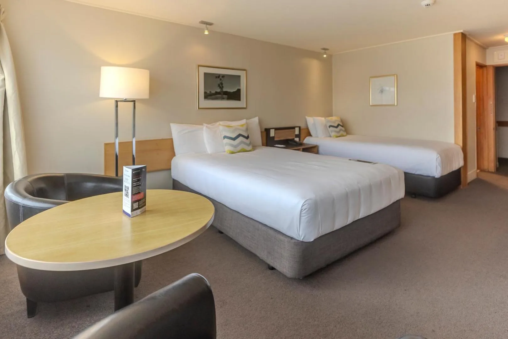 Bed in Kingsgate Hotel Te Anau