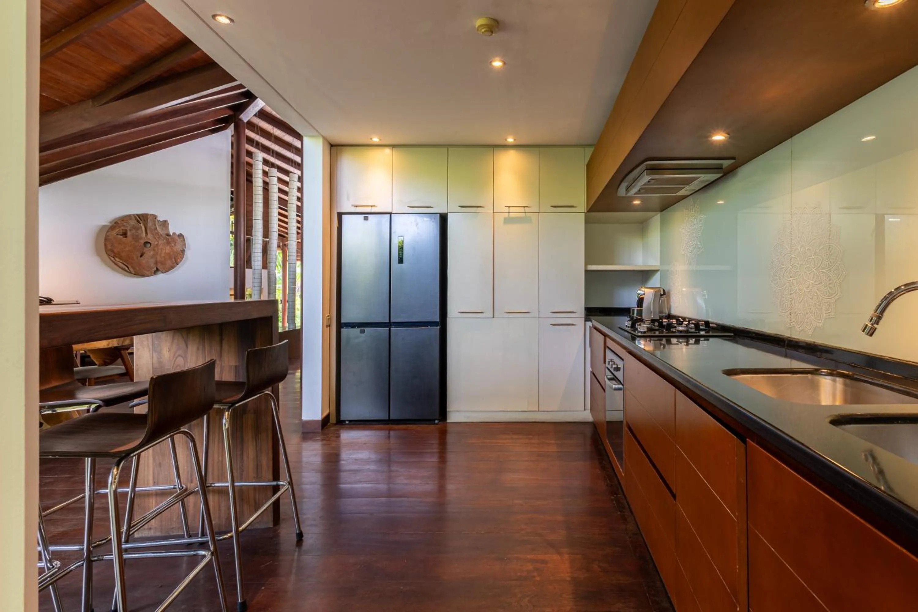 Kitchen or kitchenette in The Layar - Designer Villas and Spa, CHSE Certified