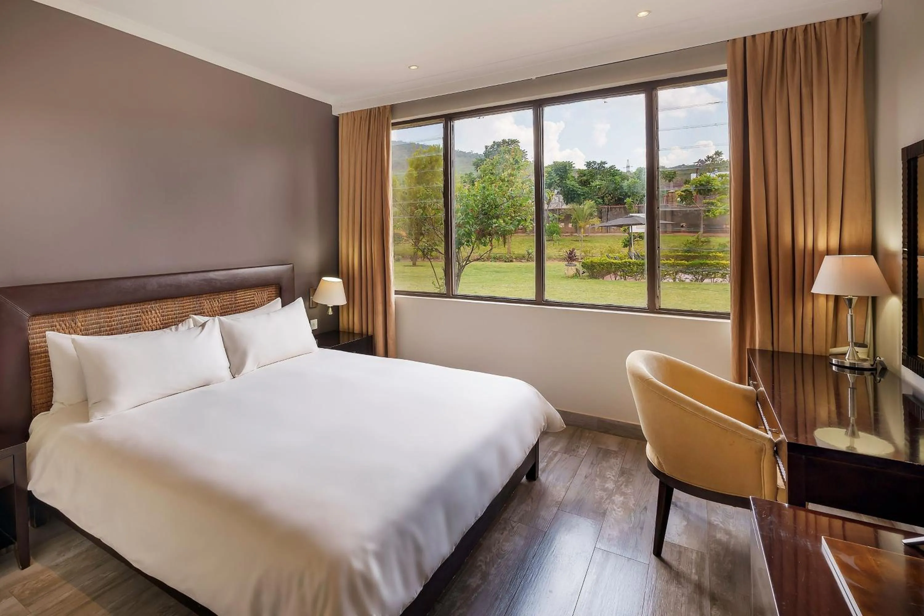 Photo of the whole room, Bed in Protea Hotel by Marriott Chipata